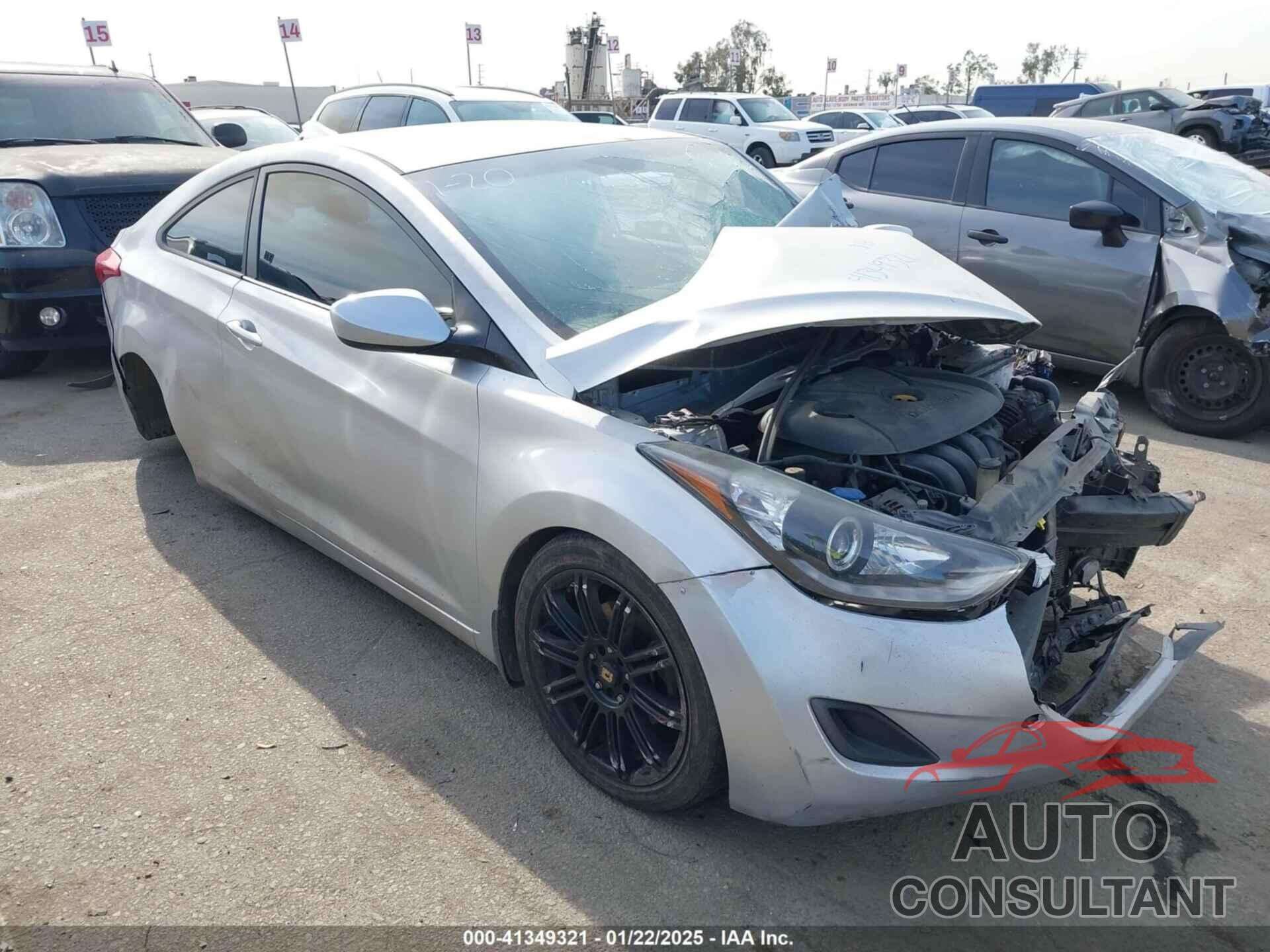 HYUNDAI ELANTRA 2013 - KMHDH6AE9DU017235