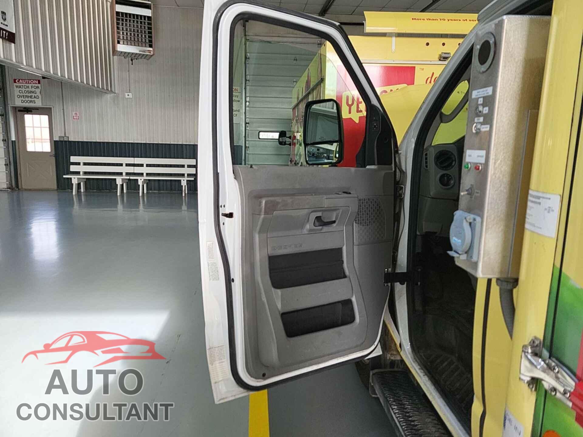 FORD E-450 CUTAWAY 2018 - 1FDXE4FS5JDC31448