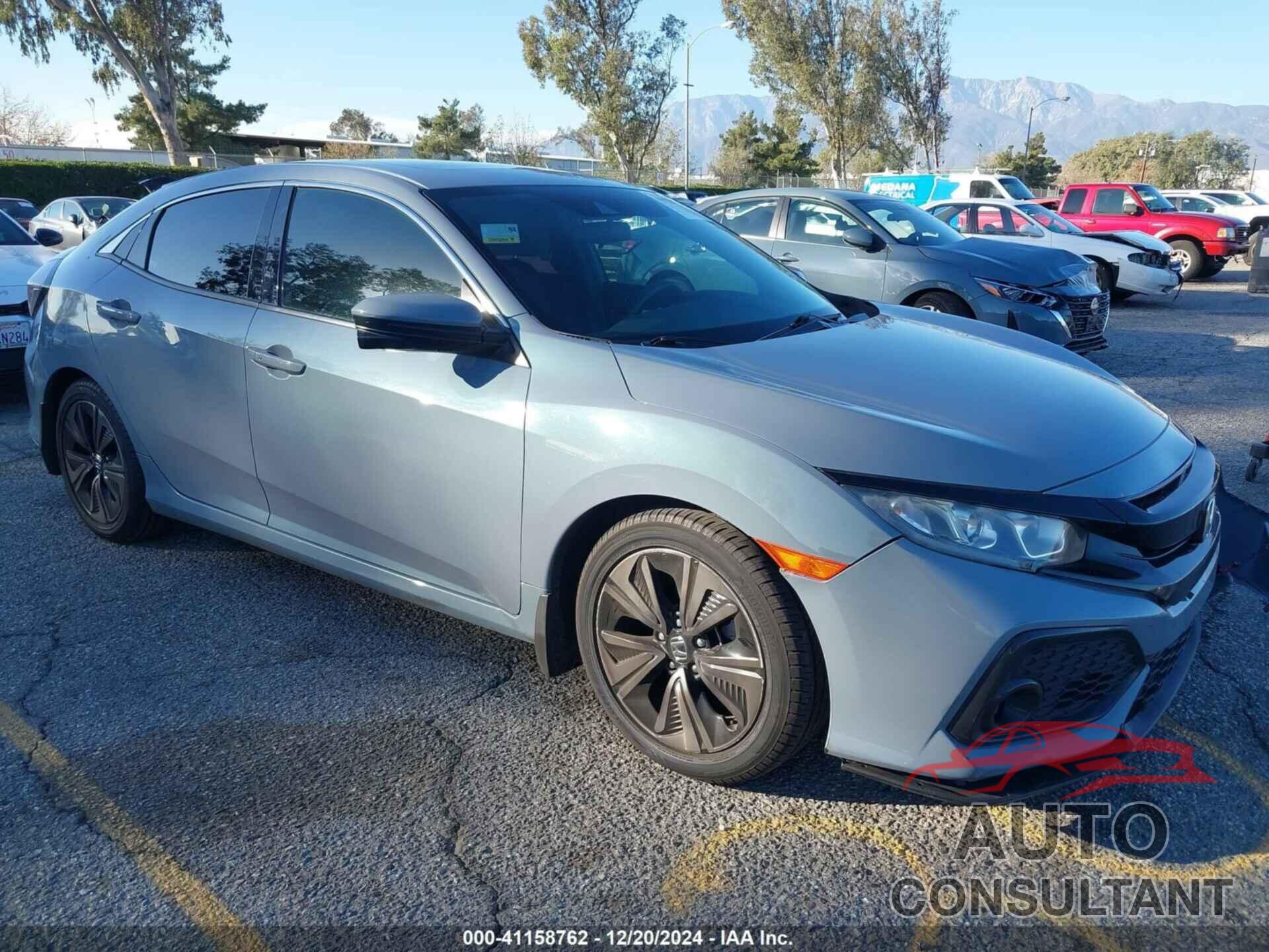 HONDA CIVIC 2018 - SHHFK7H60JU210508