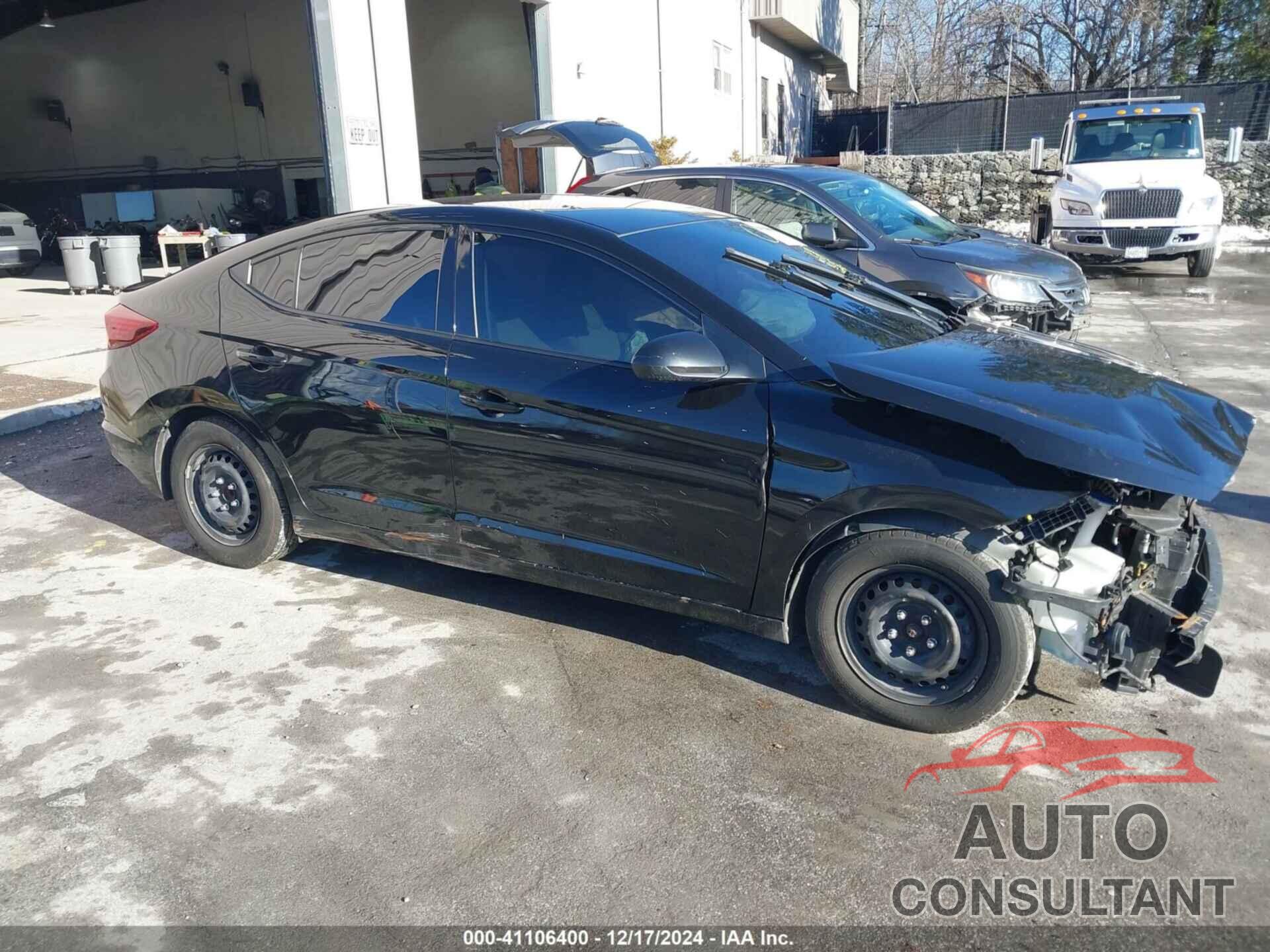 HYUNDAI ELANTRA 2019 - KMHD74LFXKU781265