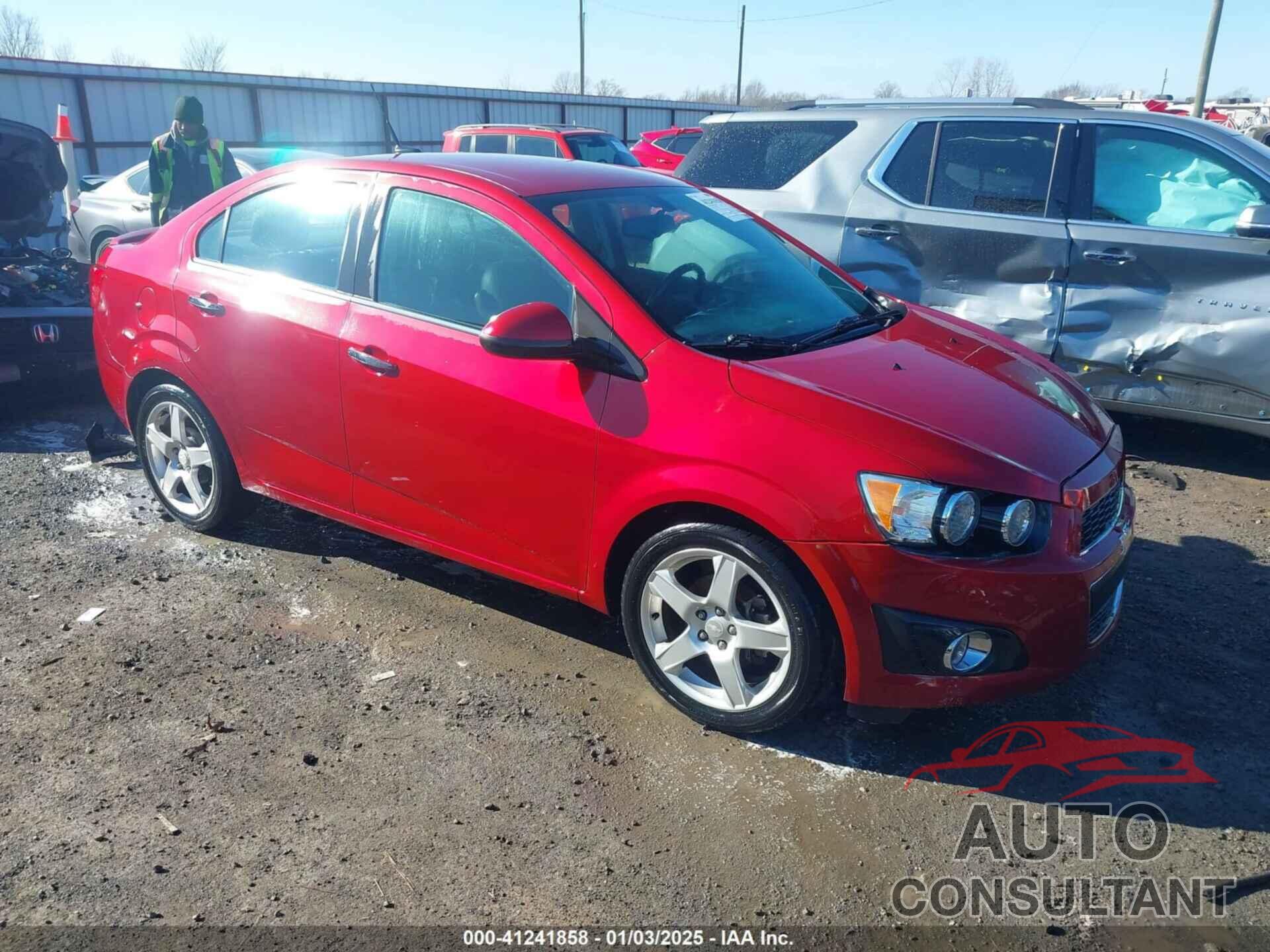 CHEVROLET SONIC 2014 - 1G1JE5SB7E4177798