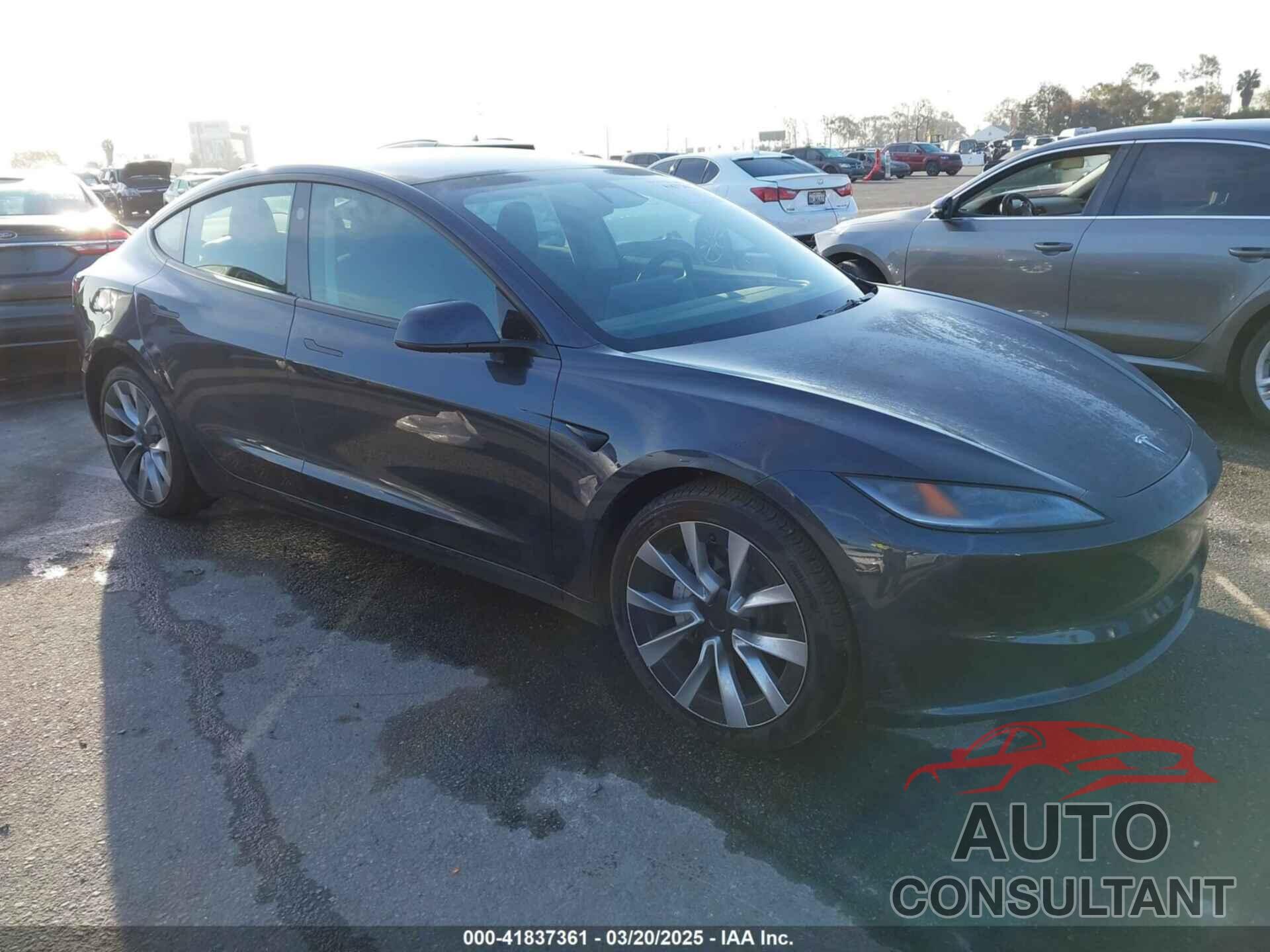 TESLA MODEL 3 2024 - 5YJ3E1EA2RF742887
