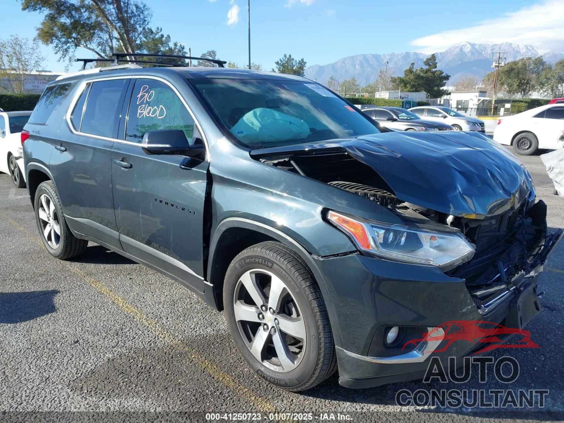 CHEVROLET TRAVERSE 2018 - 1GNERHKW9JJ174390