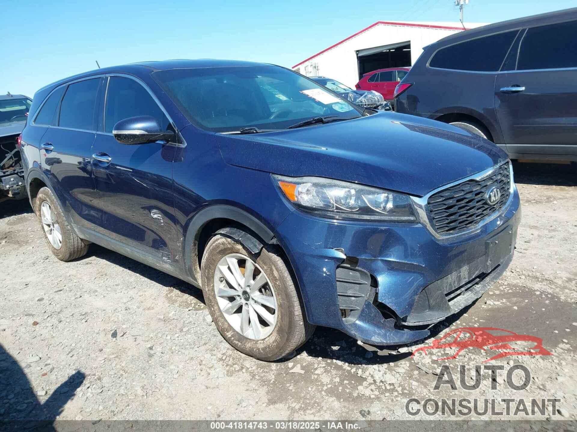 KIA SORENTO 2019 - 5XYPG4A3XKG523100