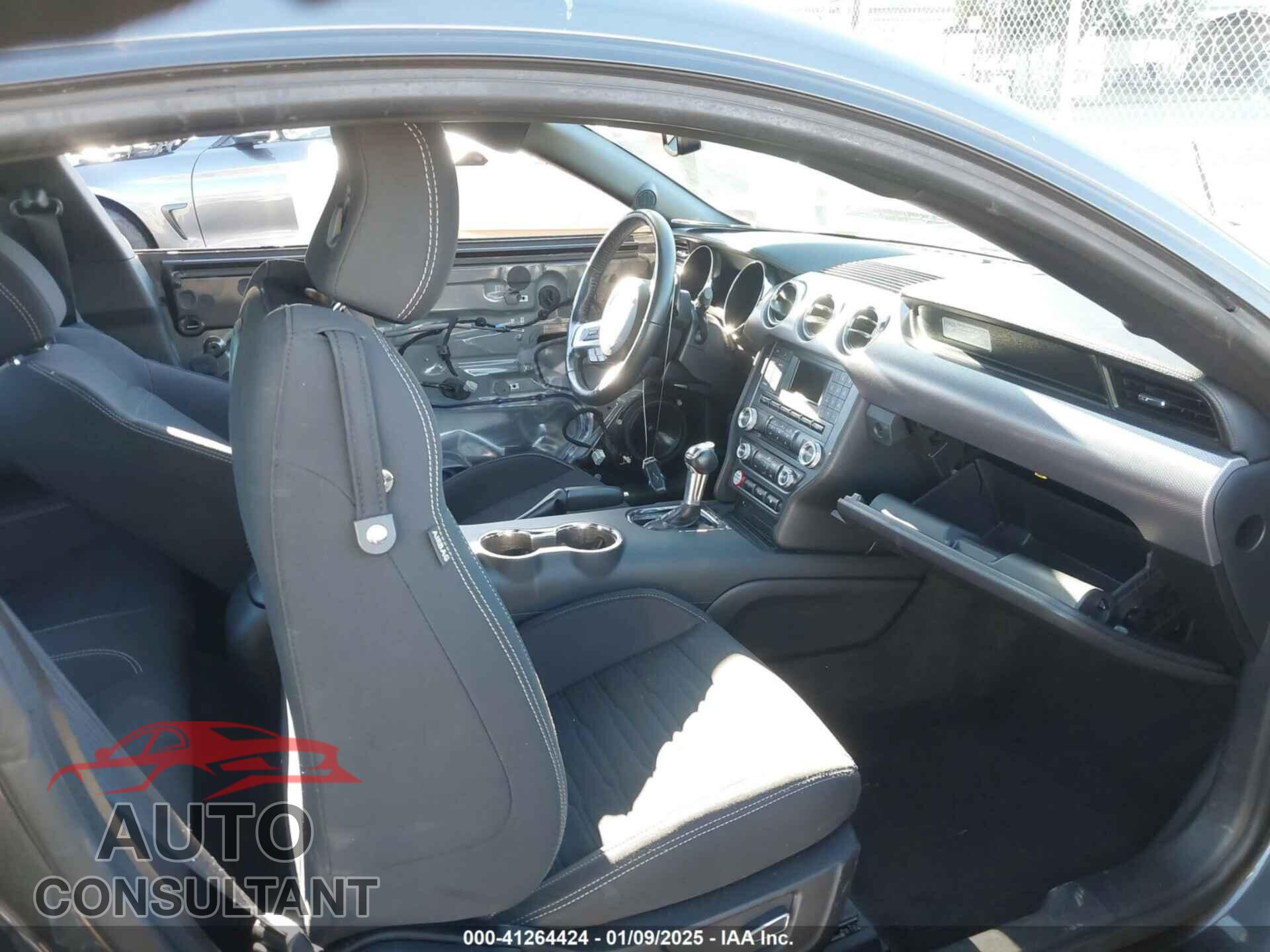 FORD MUSTANG 2017 - 1FA6P8TH4H5247712