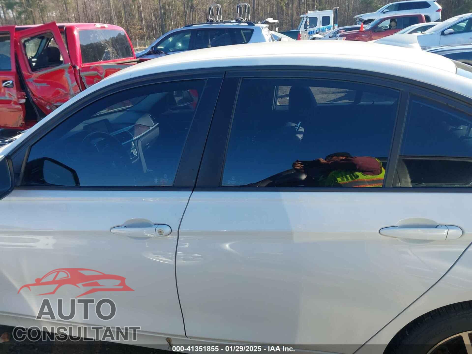 BMW 320I 2016 - WBA8E1G59GNU10690