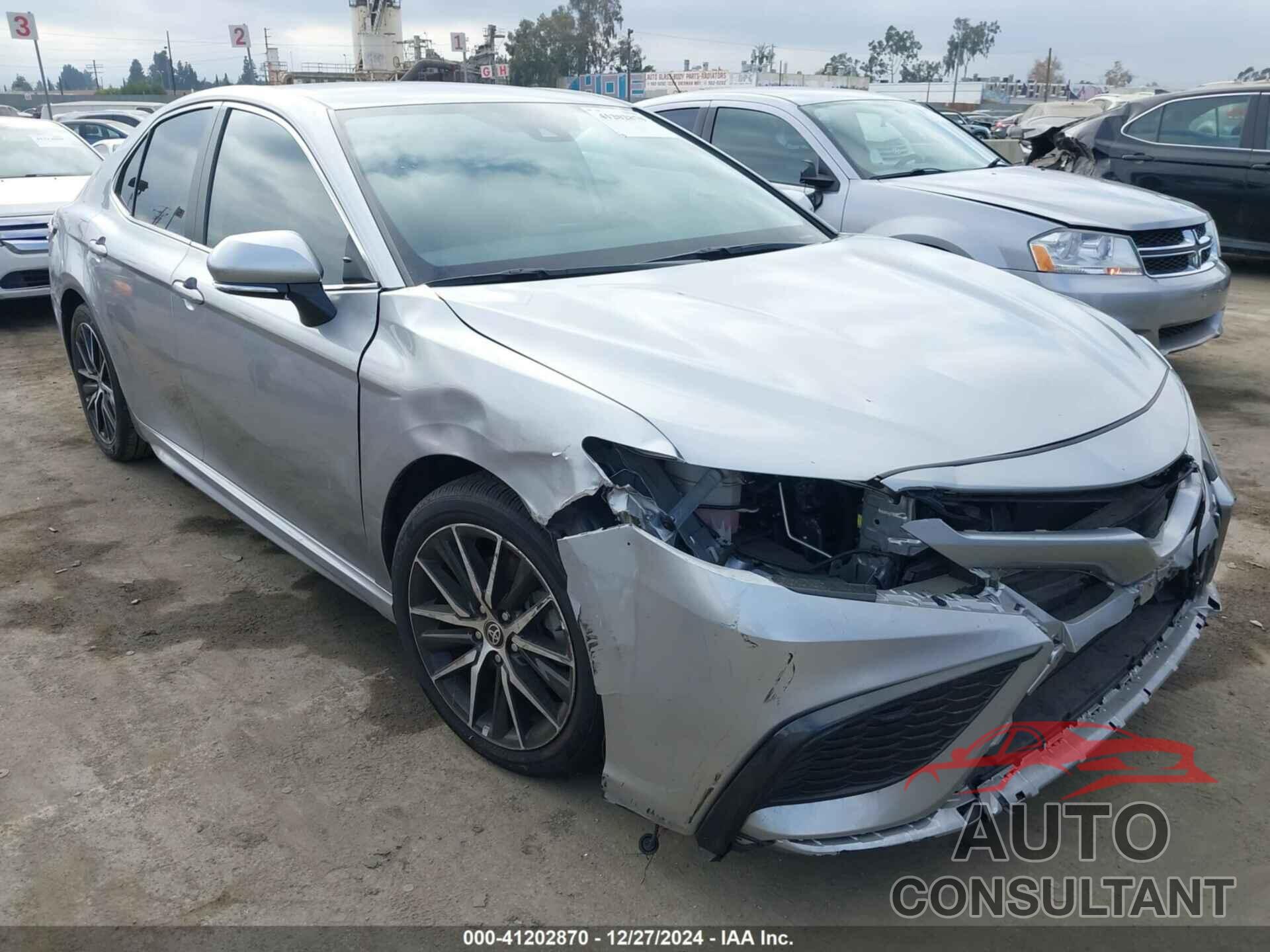 TOYOTA CAMRY 2022 - 4T1T11AK0NU621220