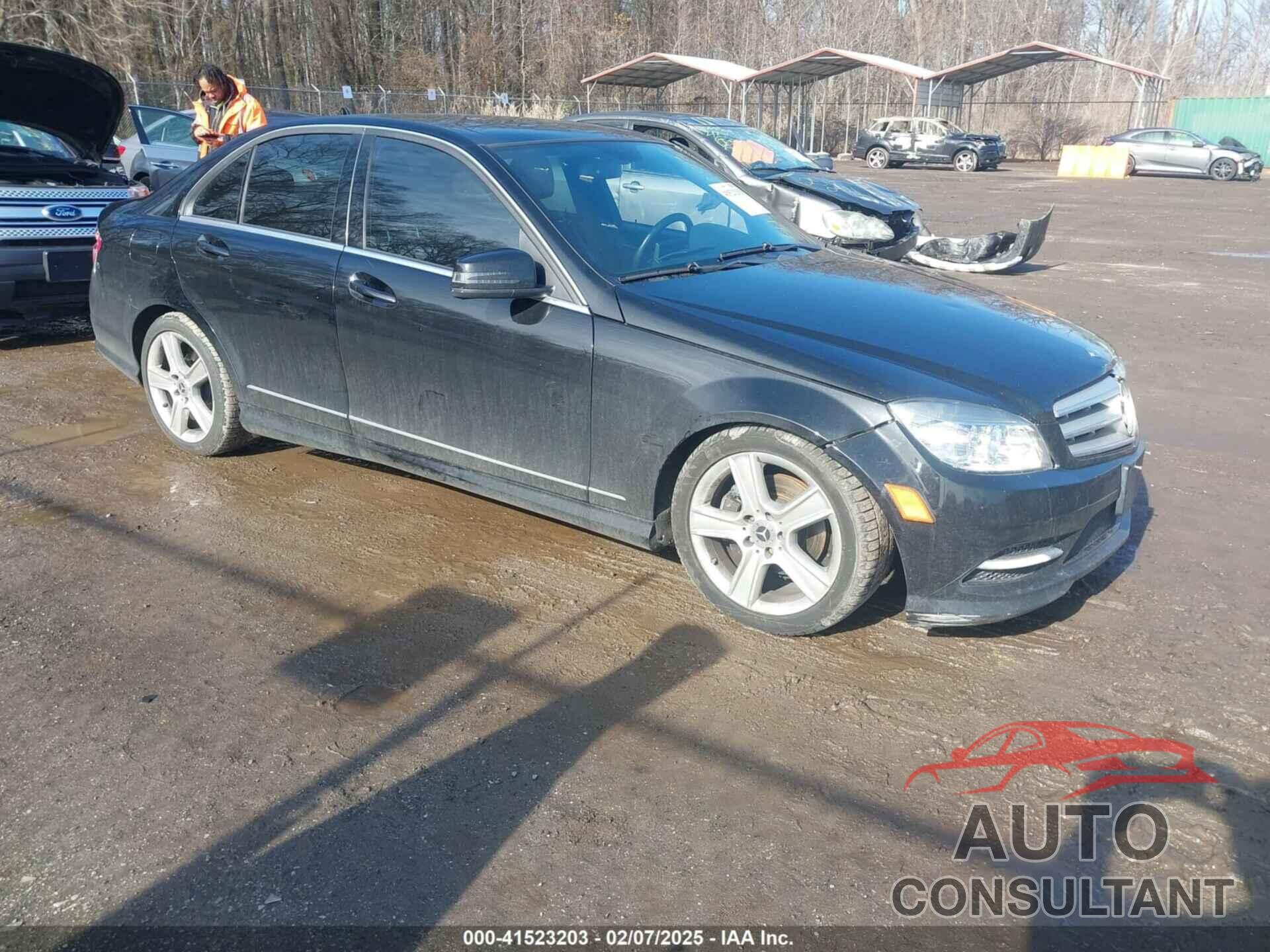 MERCEDES-BENZ C 300 2011 - WDDGF8BB0BR141312