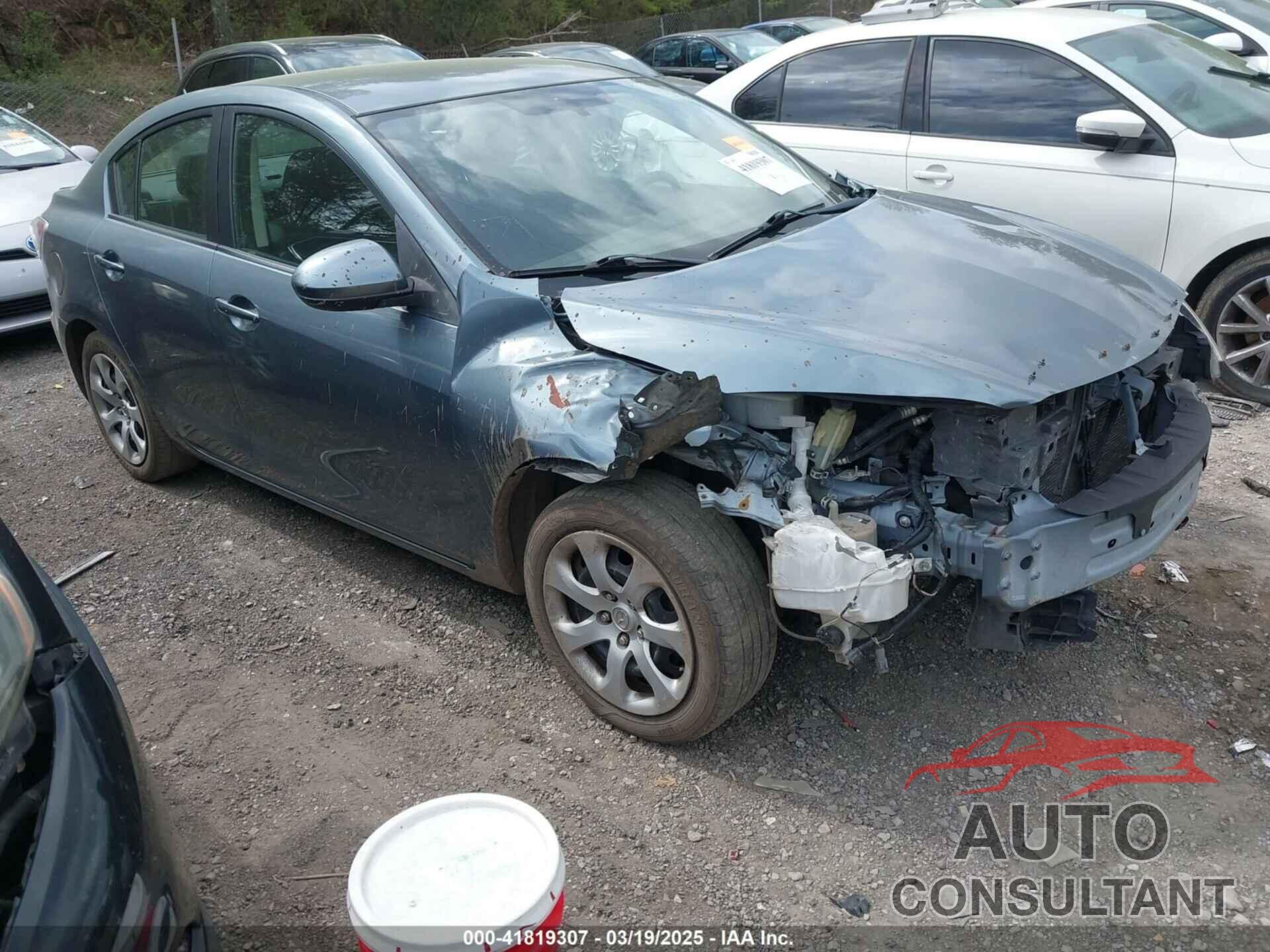 MAZDA MAZDA3 2012 - JM1BL1UF7C1528363