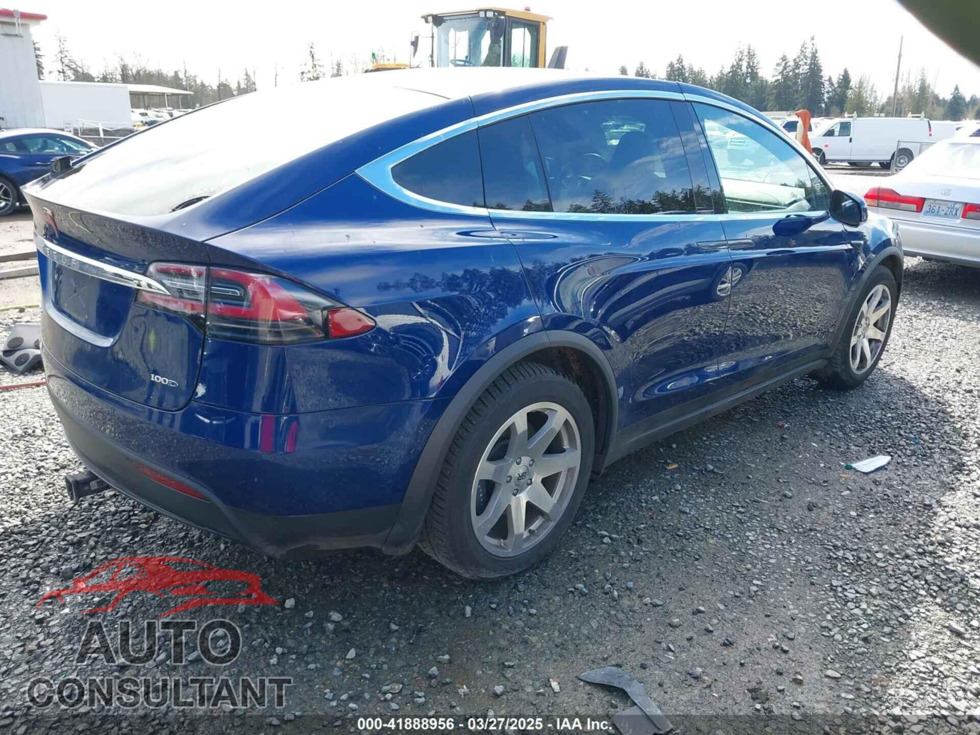 TESLA MODEL X 2018 - 5YJXCBE24JF090395