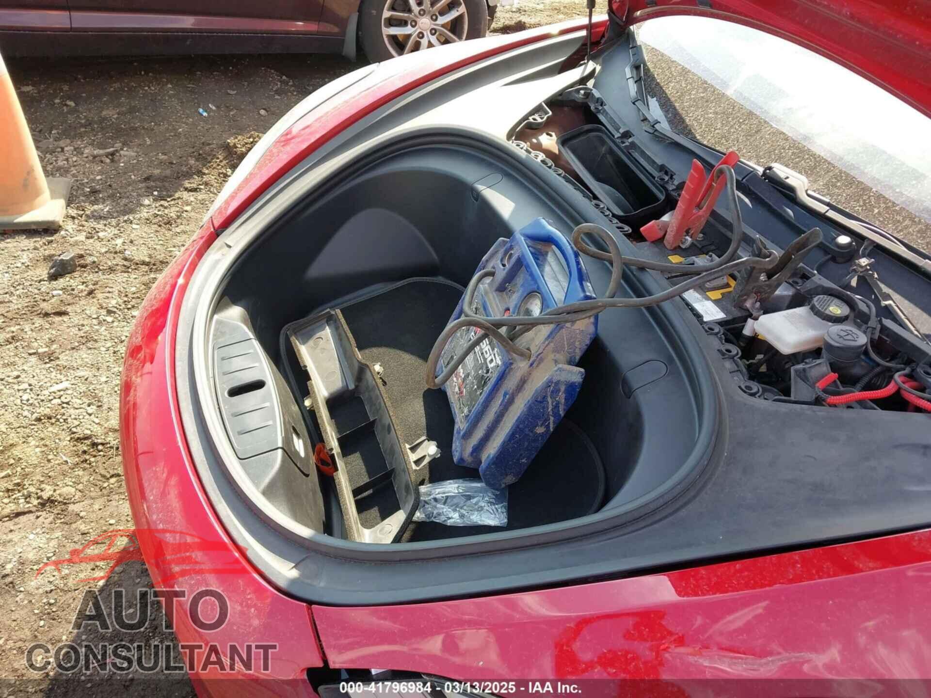 TESLA MODEL 3 2019 - 5YJ3E1EB4KF361248