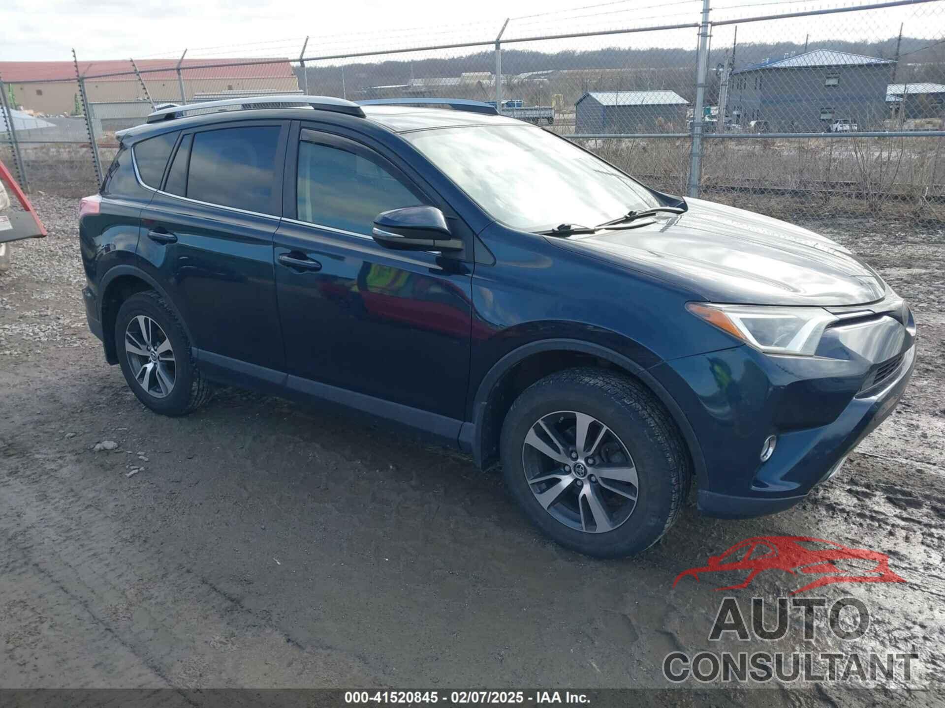 TOYOTA RAV4 2018 - JTMRFREV5JD228388