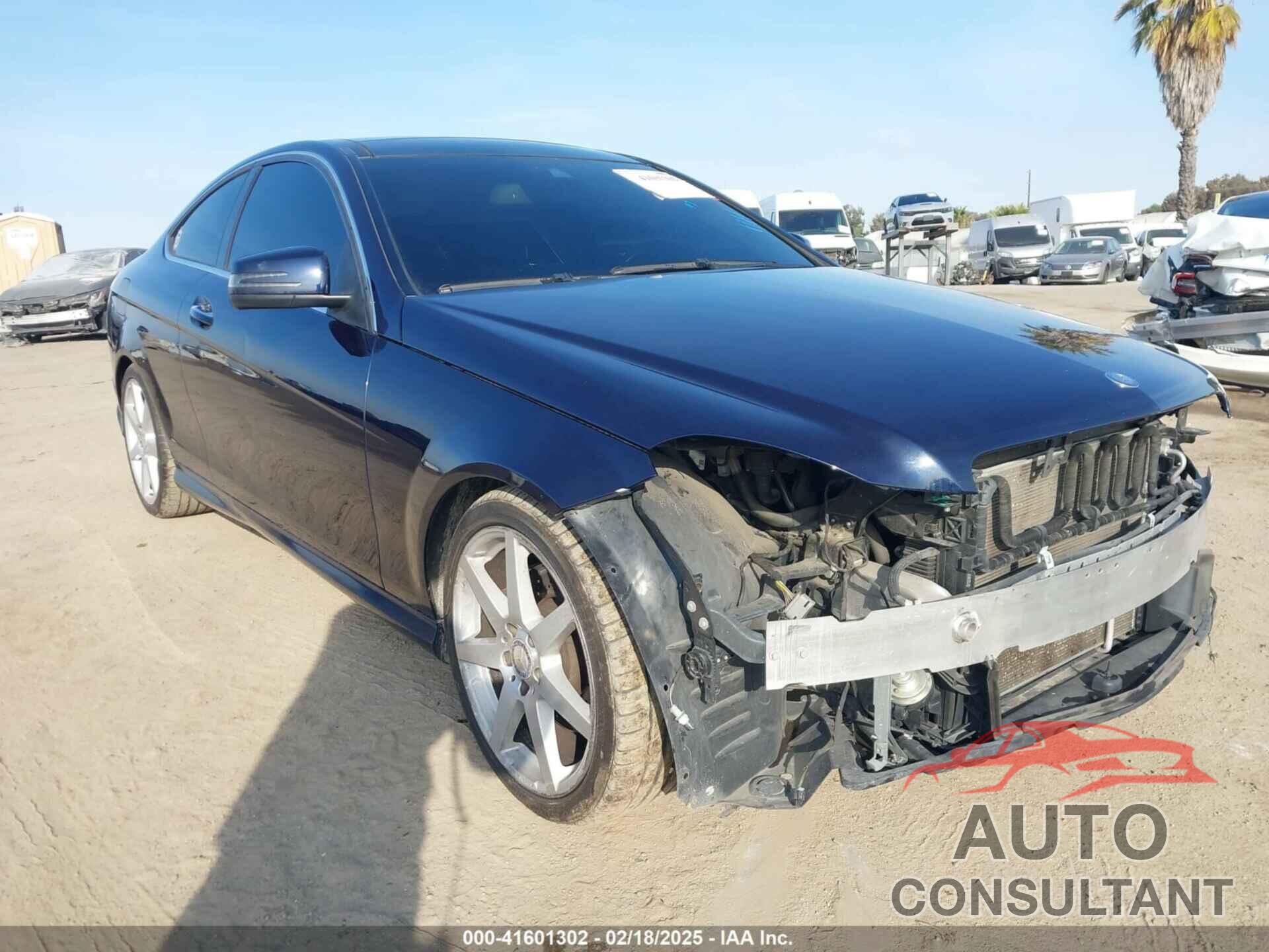 MERCEDES-BENZ C 350 2013 - WDDGJ5HB8DG042269