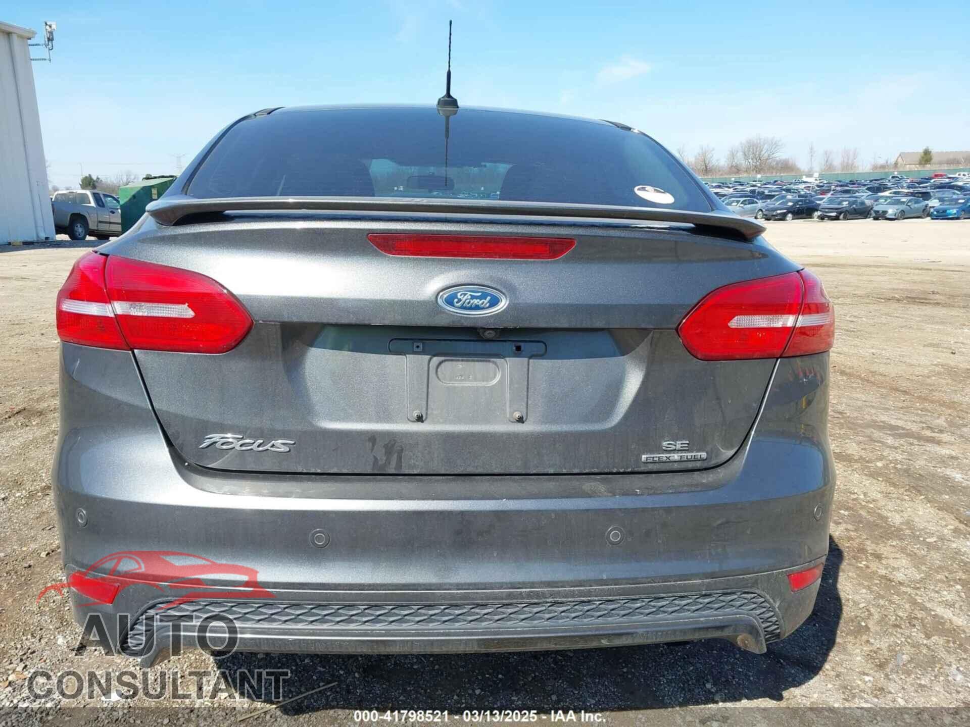 FORD FOCUS 2016 - 1FADP3F2XGL282444