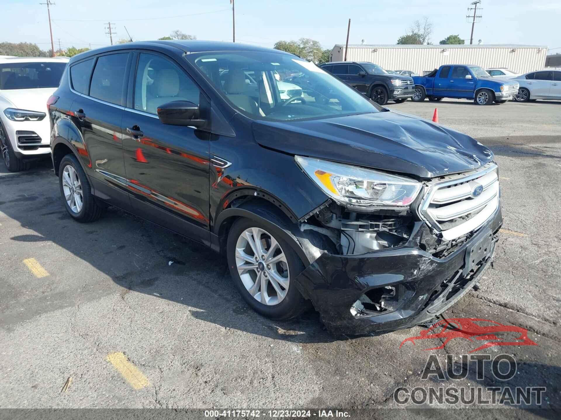 FORD ESCAPE 2019 - 1FMCU0GD0KUB28188