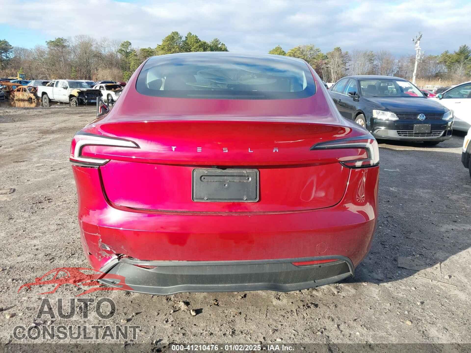TESLA MODEL 3 2024 - 5YJ3E1EA3RF733017