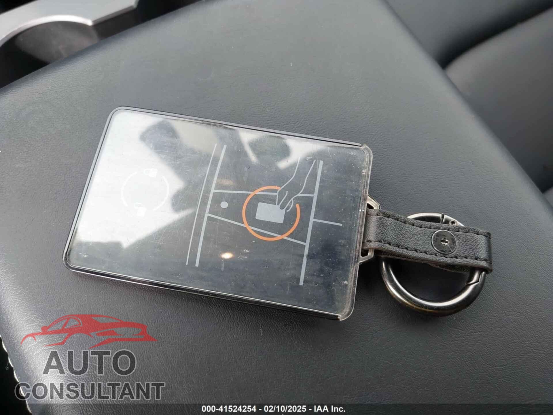TESLA MODEL 3 2023 - 5YJ3E1EA7PF710871