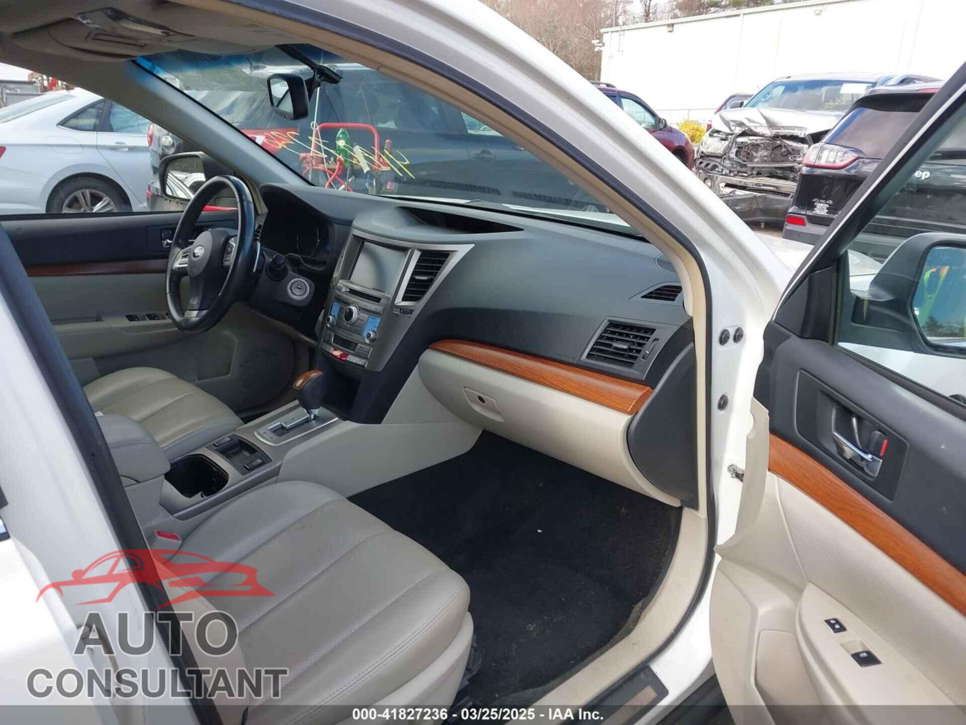 SUBARU OUTBACK 2013 - 4S4BRBLC8D3271890