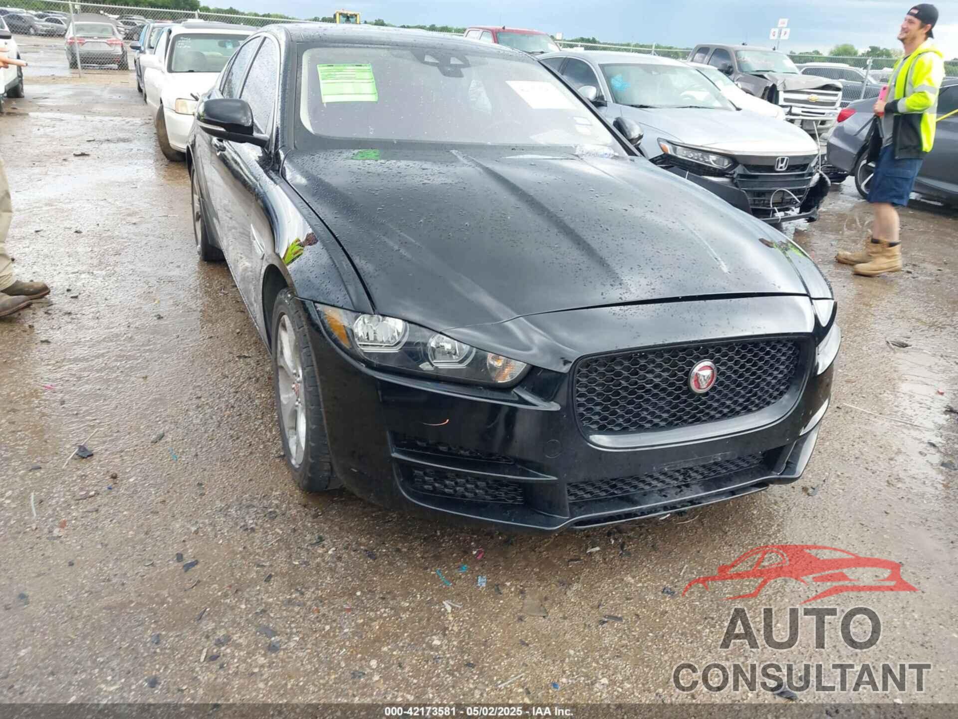 JAGUAR XE 2017 - SAJAR4BG2HA977059
