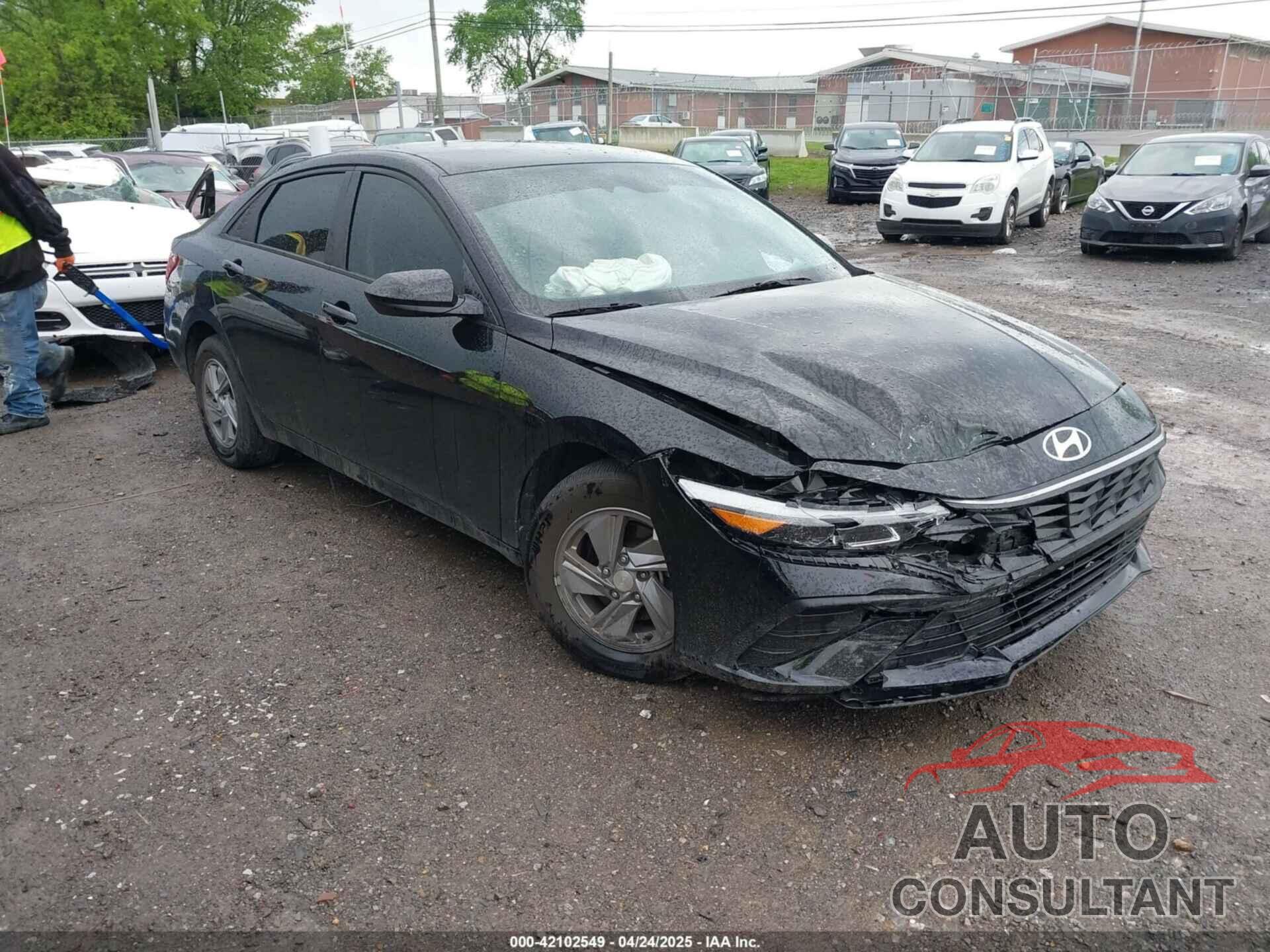 HYUNDAI ELANTRA 2024 - KMHLL4DG3RU829049