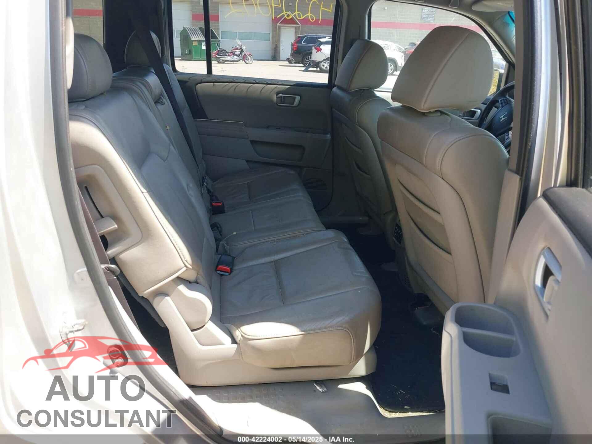 HONDA PILOT 2011 - 5FNYF4H65BB055808