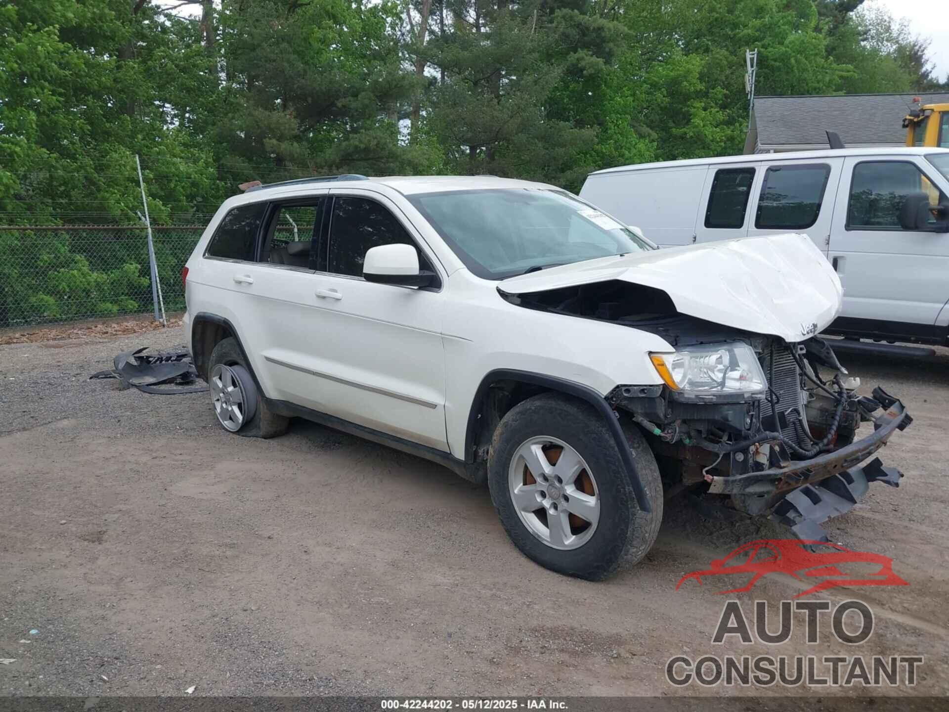 JEEP GRAND CHEROKEE 2011 - 1J4RR4GG3BC556502
