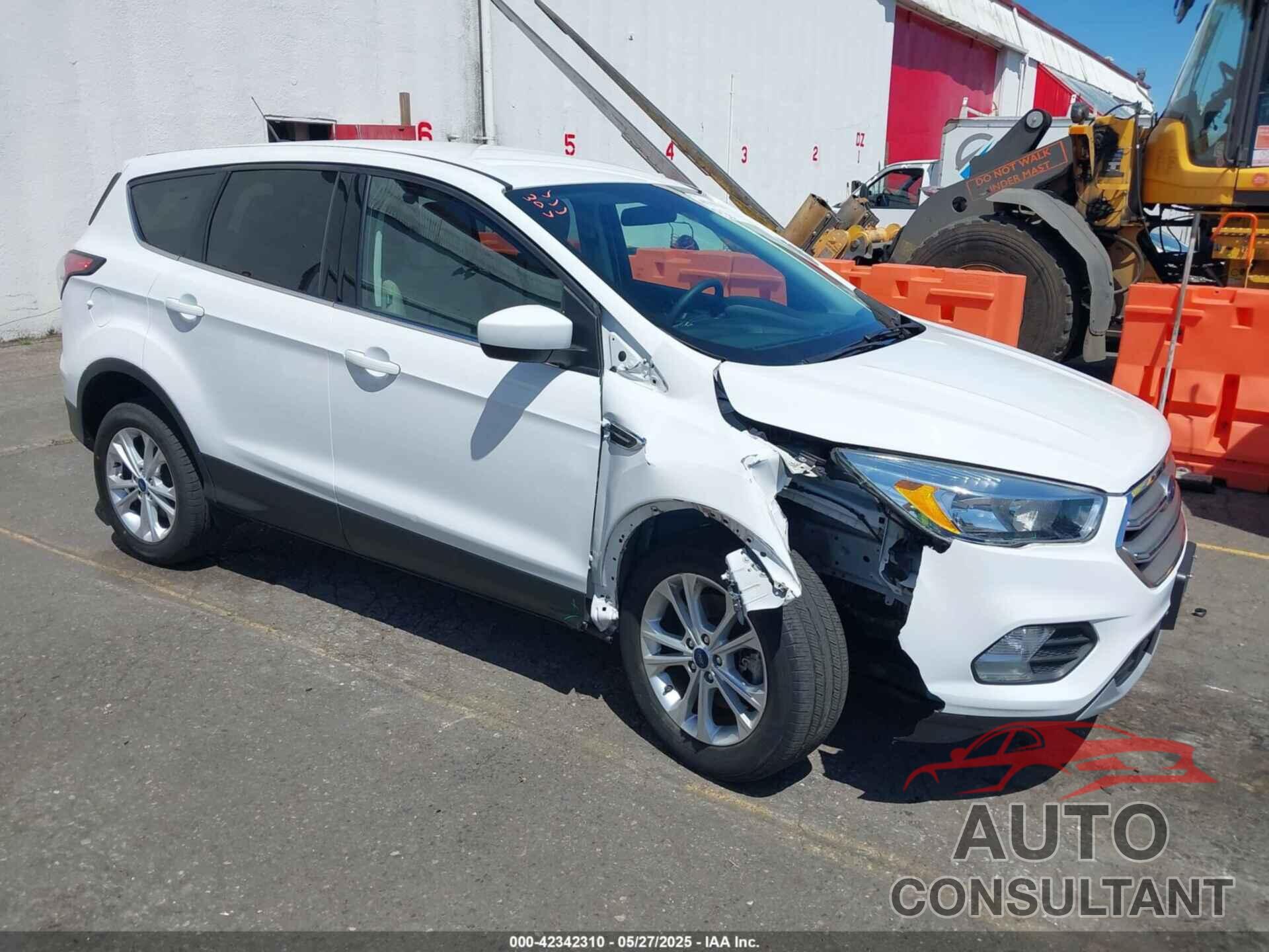 FORD ESCAPE 2017 - 1FMCU9GD7HUD78377