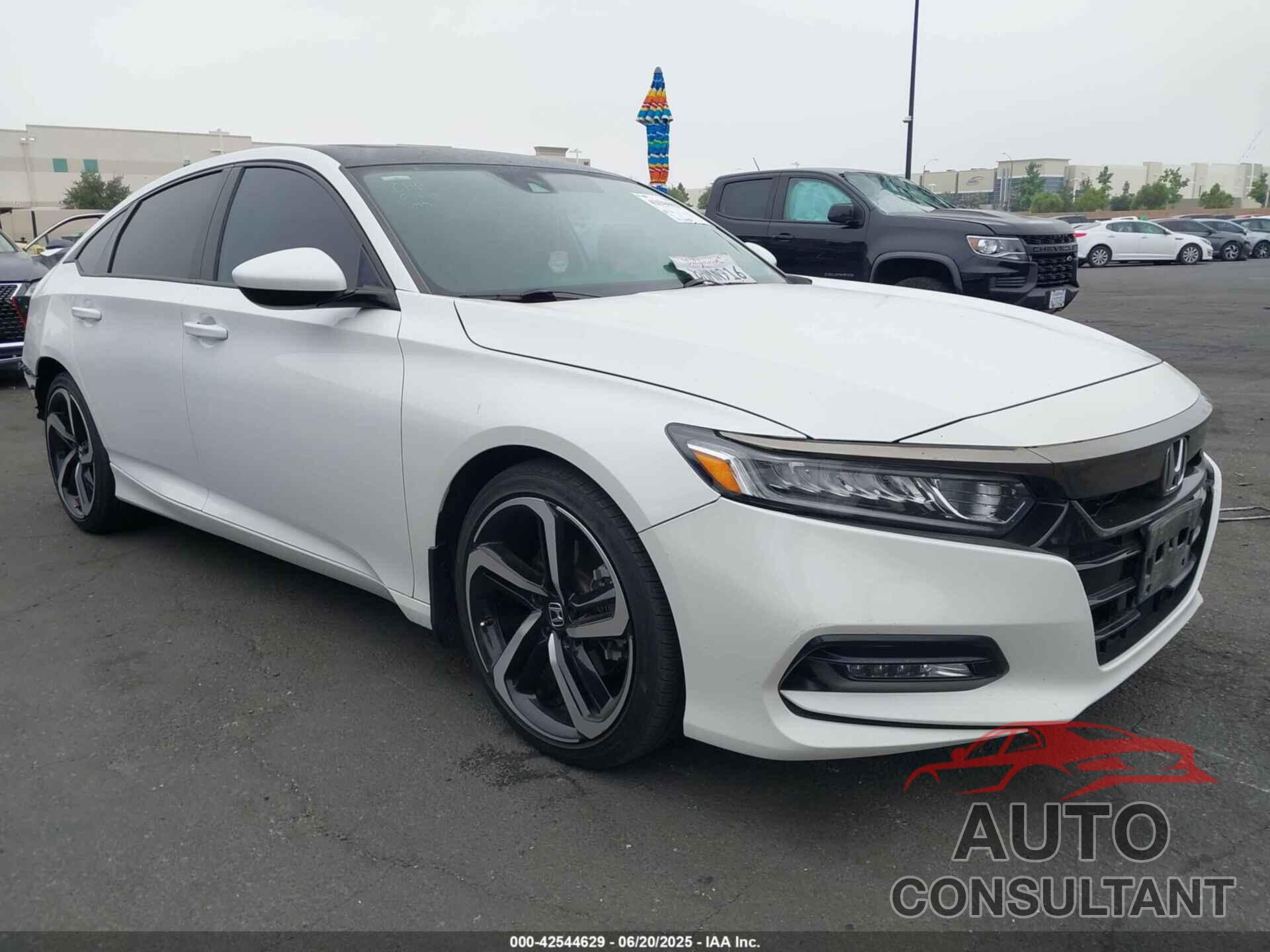 HONDA ACCORD 2019 - 1HGCV2F38KA001391
