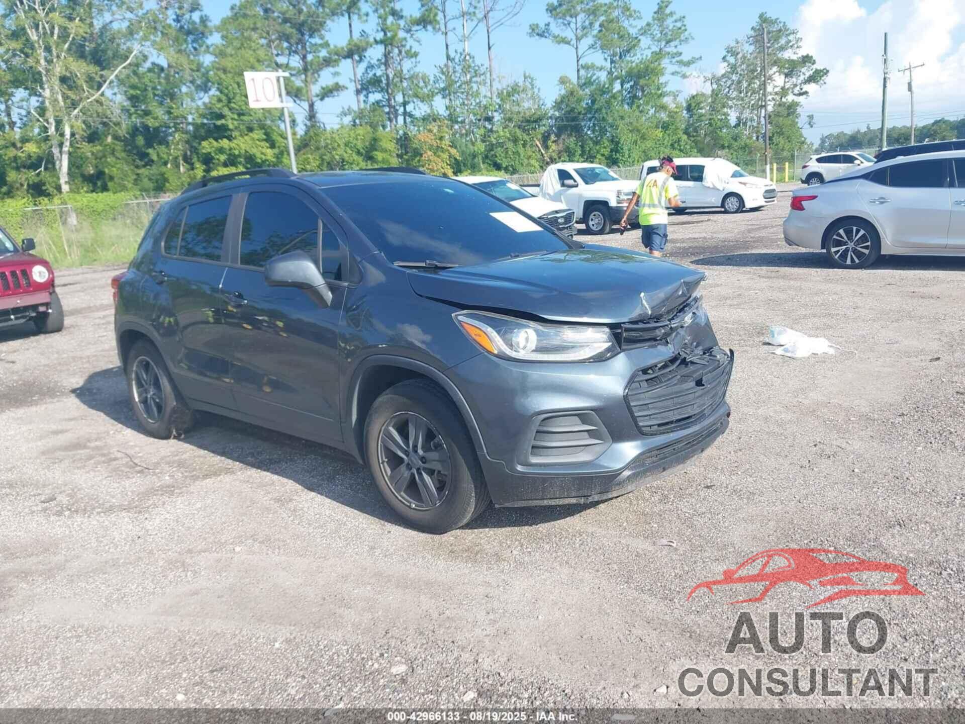 CHEVROLET TRAX 2021 - KL7CJLSB2MB305789