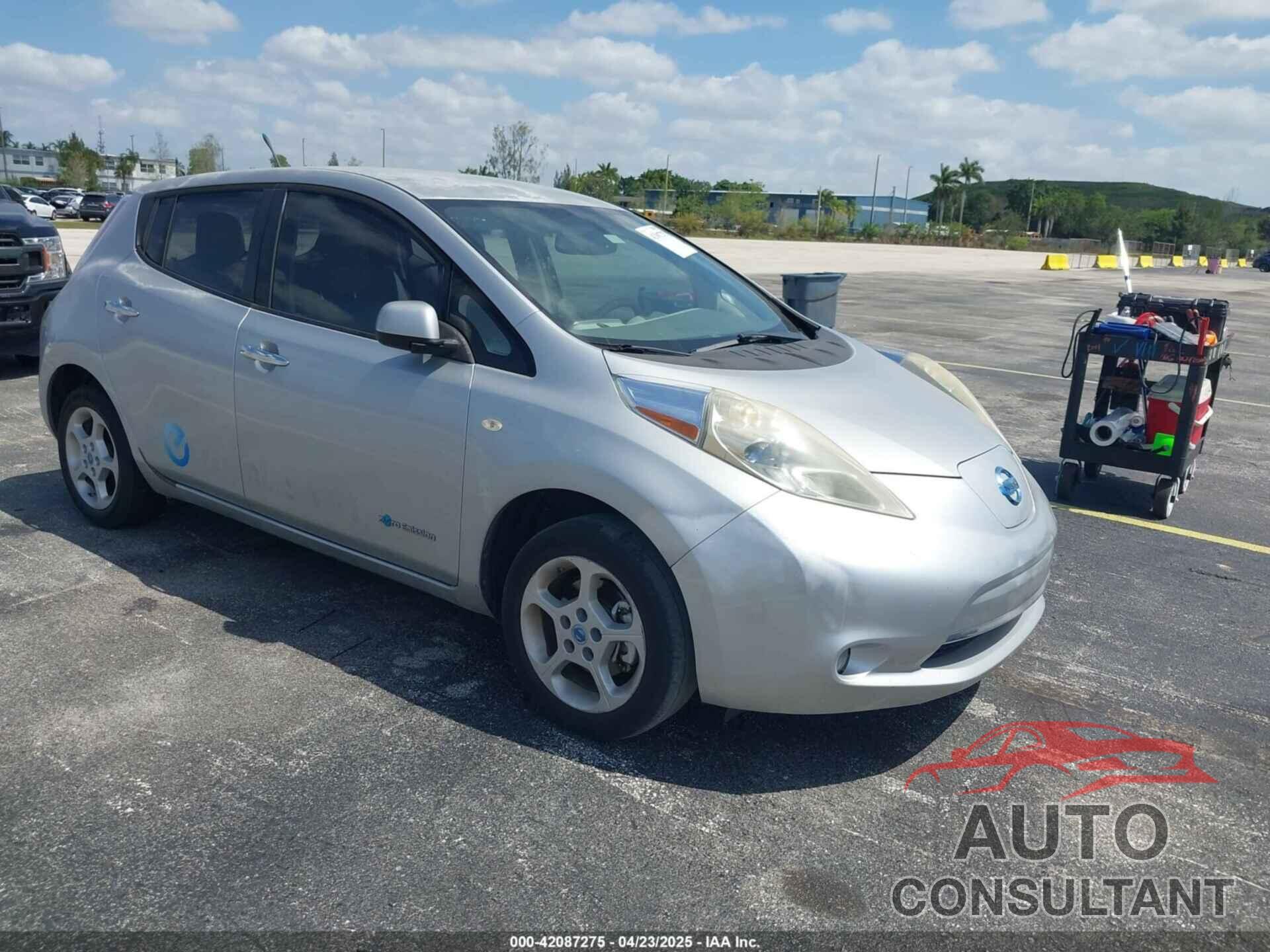 NISSAN LEAF 2011 - JN1AZ0CP5BT006027