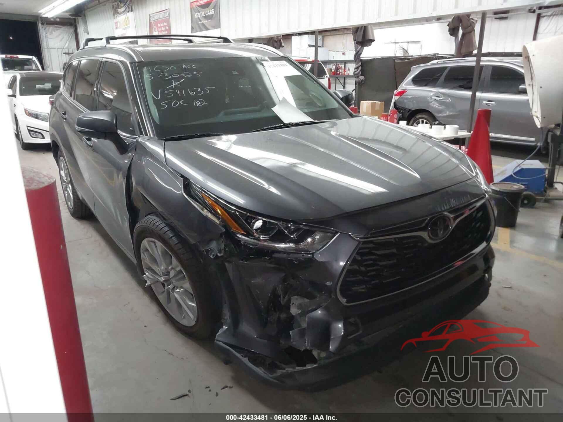 TOYOTA HIGHLANDER 2022 - 5TDYZRAH9NS541635