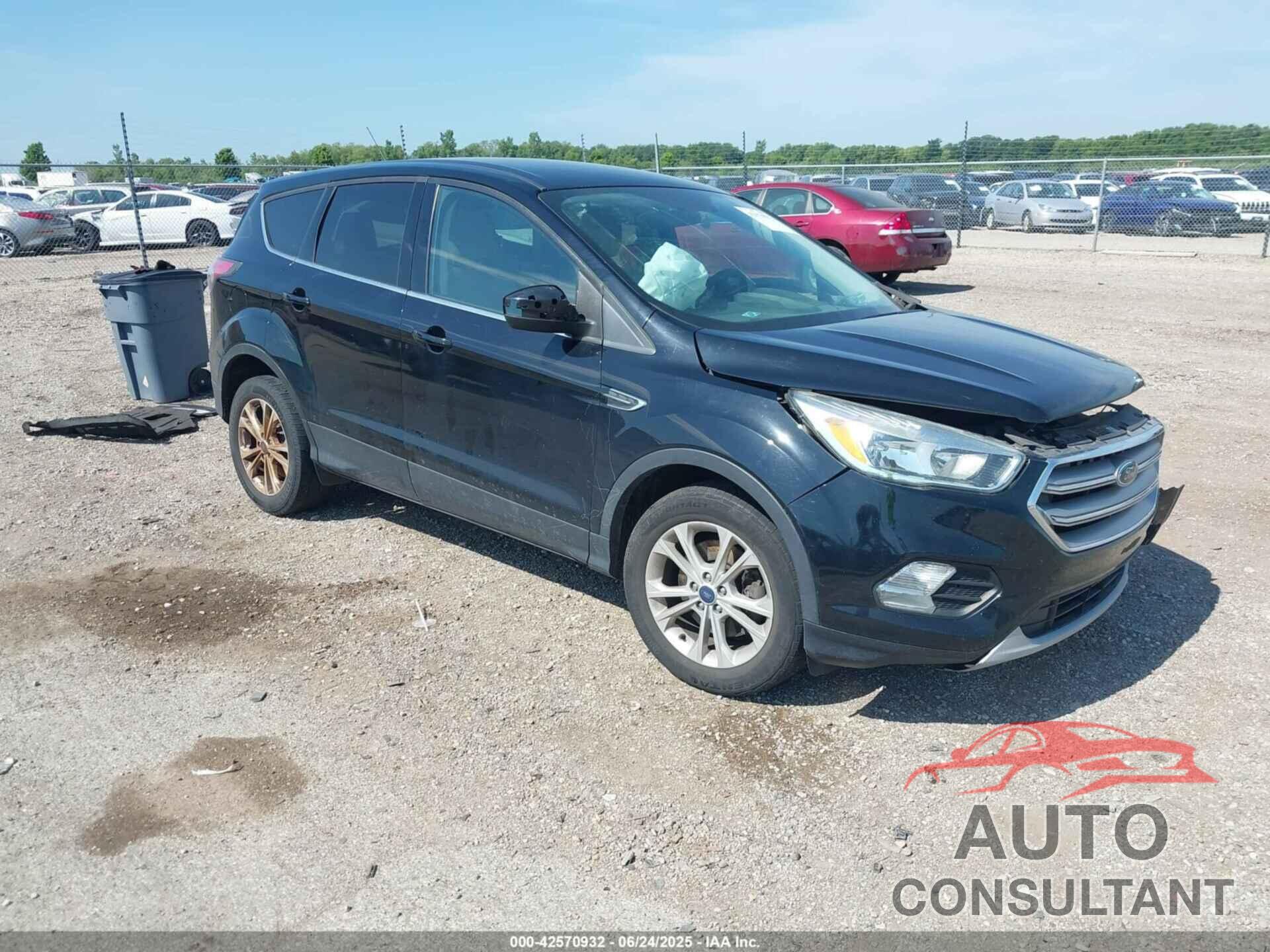 FORD ESCAPE 2017 - 1FMCU9G9XHUA98500