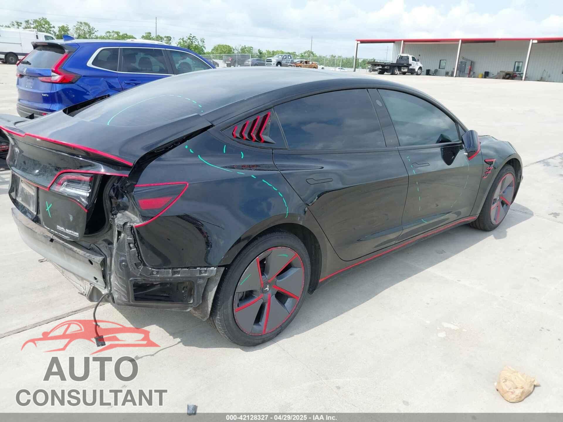 TESLA MODEL 3 2023 - 5YJ3E1EA5PF484040