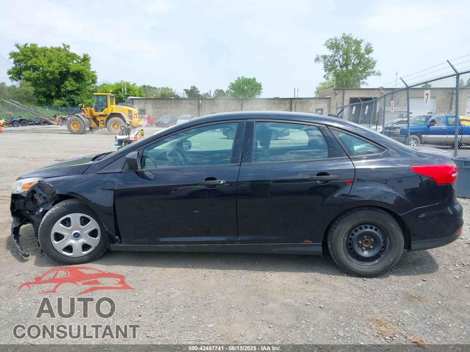 FORD FOCUS 2016 - 1FADP3E23GL228033