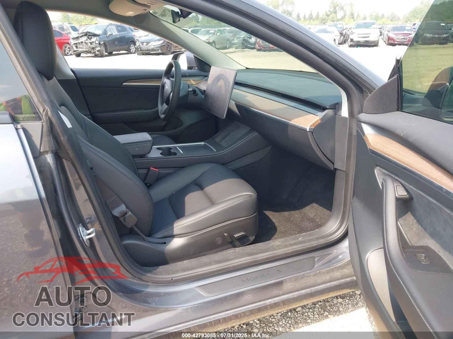 TESLA MODEL 3 2023 - 5YJ3E1EA1PF685157
