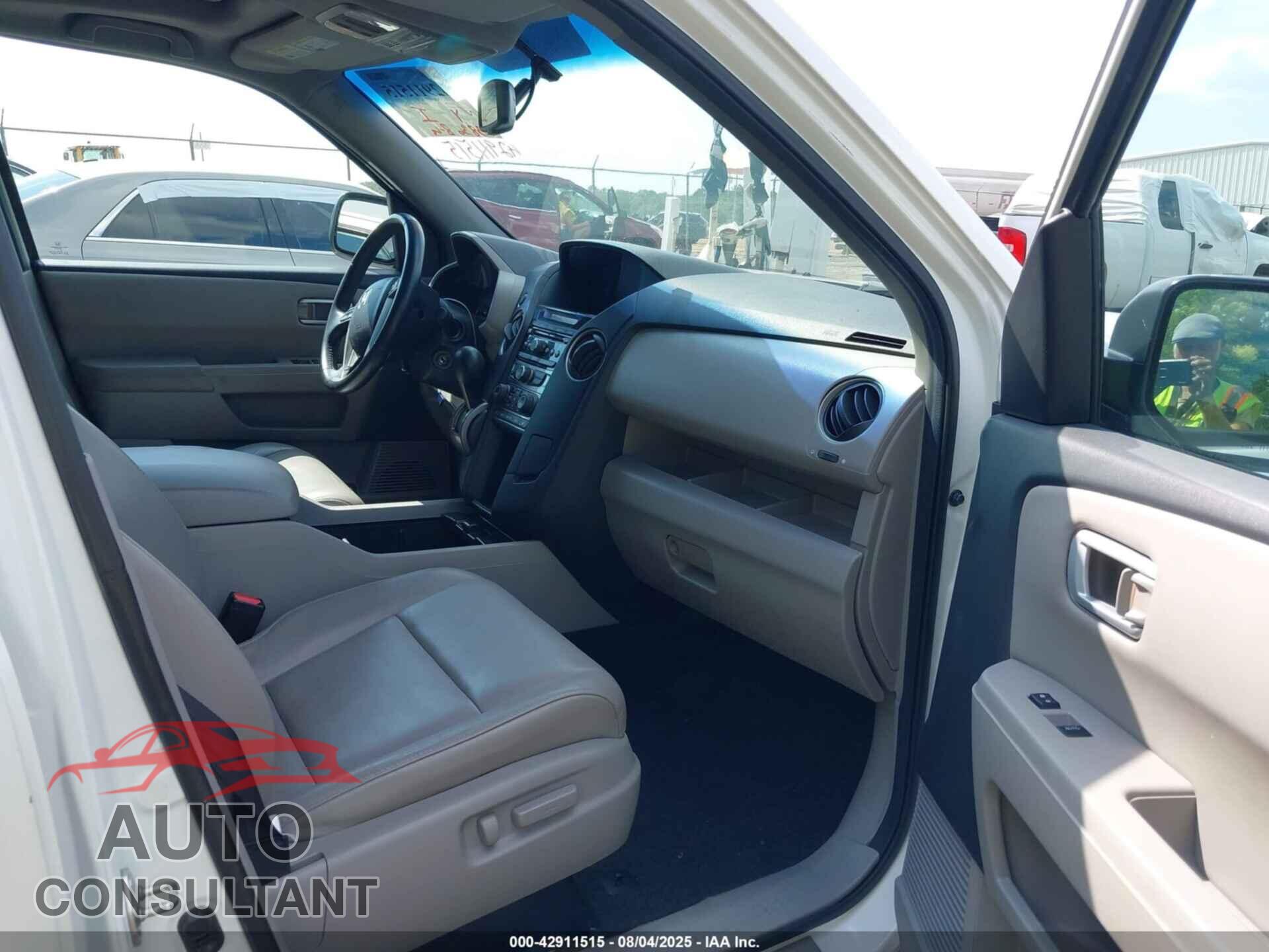 HONDA PILOT 2013 - 5FNYF3H53DB044911