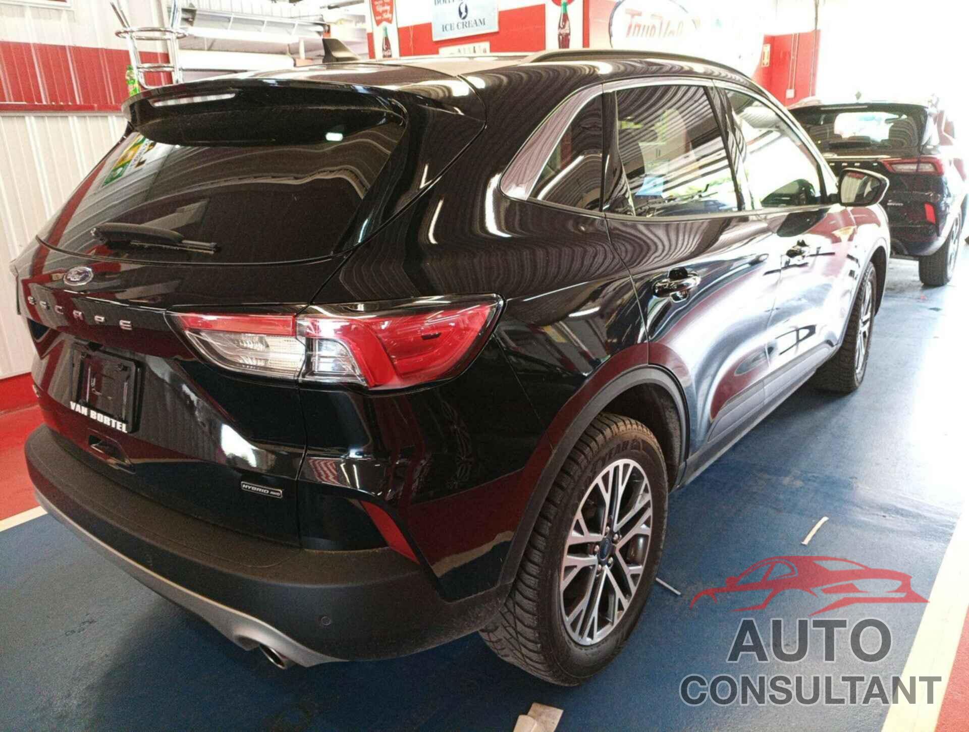 FORD ESCAPE 2021 - 1FMCU9CZ3MUB25570