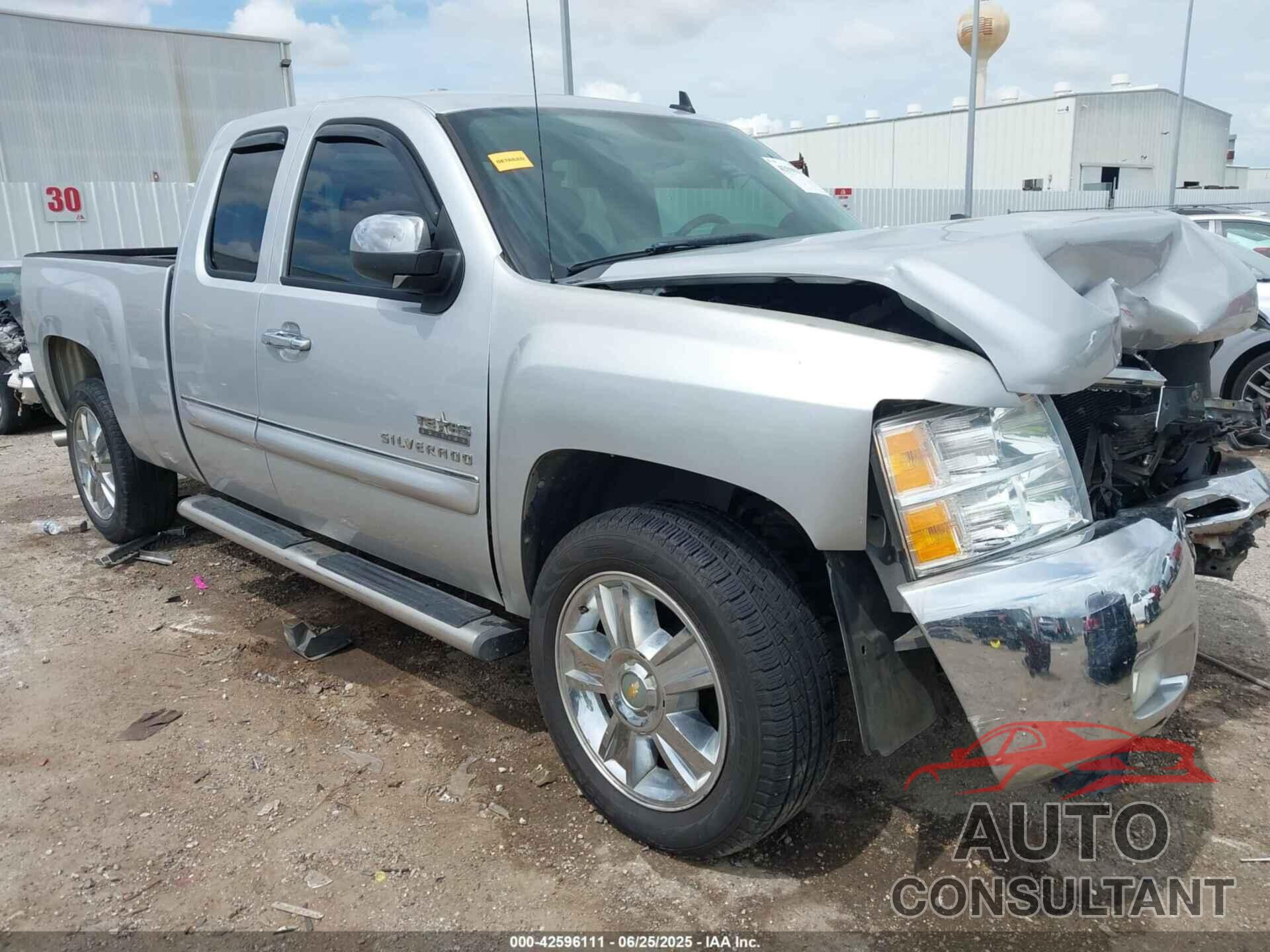 CHEVROLET SILVERADO 1500 2012 - 1GCRCSE03CZ195837