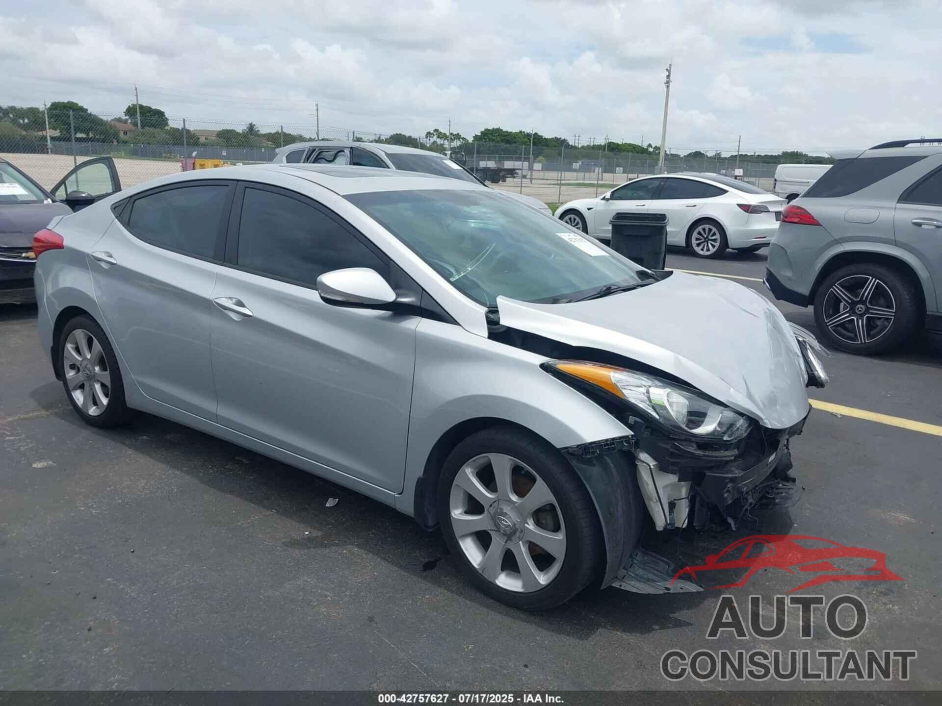 HYUNDAI ELANTRA 2013 - 5NPDH4AE4DH276217