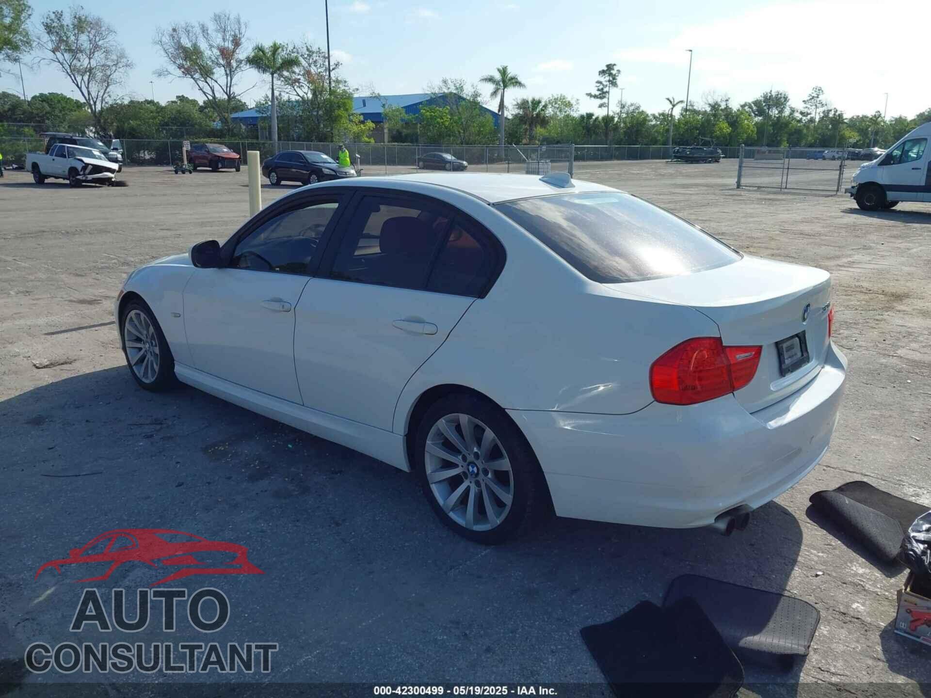 BMW 328I 2011 - WBAPH7C59BE679776