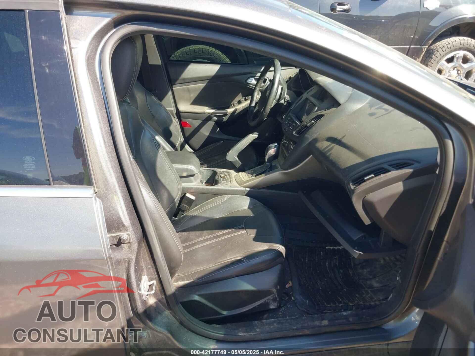 FORD FOCUS 2012 - 1FAHP3M20CL370370