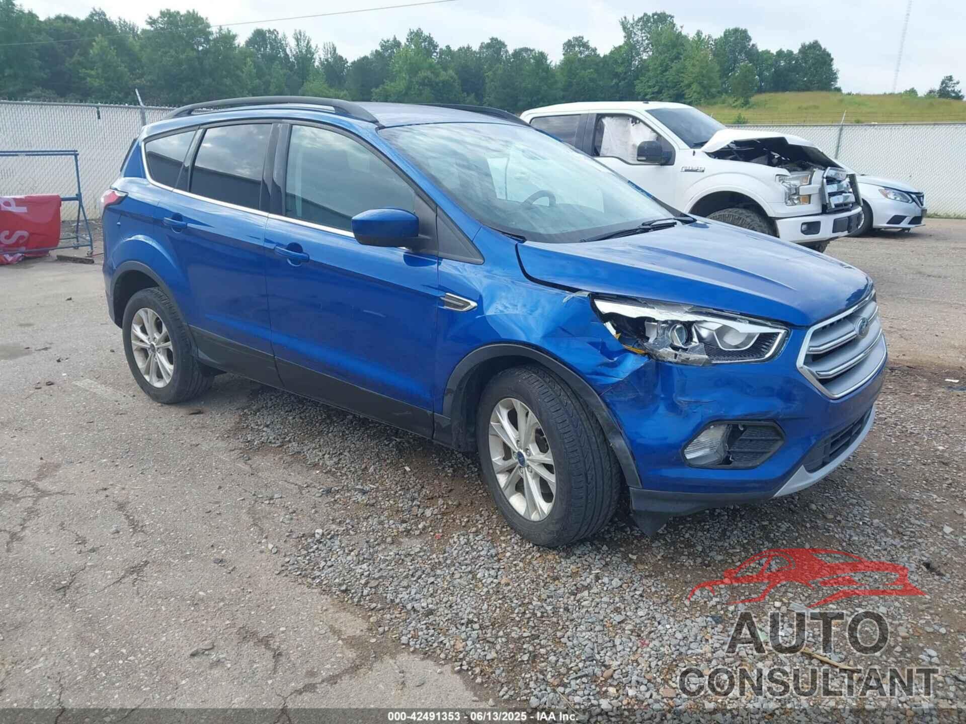 FORD ESCAPE 2017 - 1FMCU0GD0HUB59546