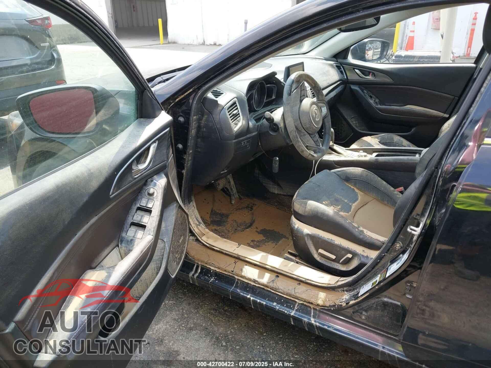 MAZDA MAZDA3 2017 - 3MZBN1W36HM132574