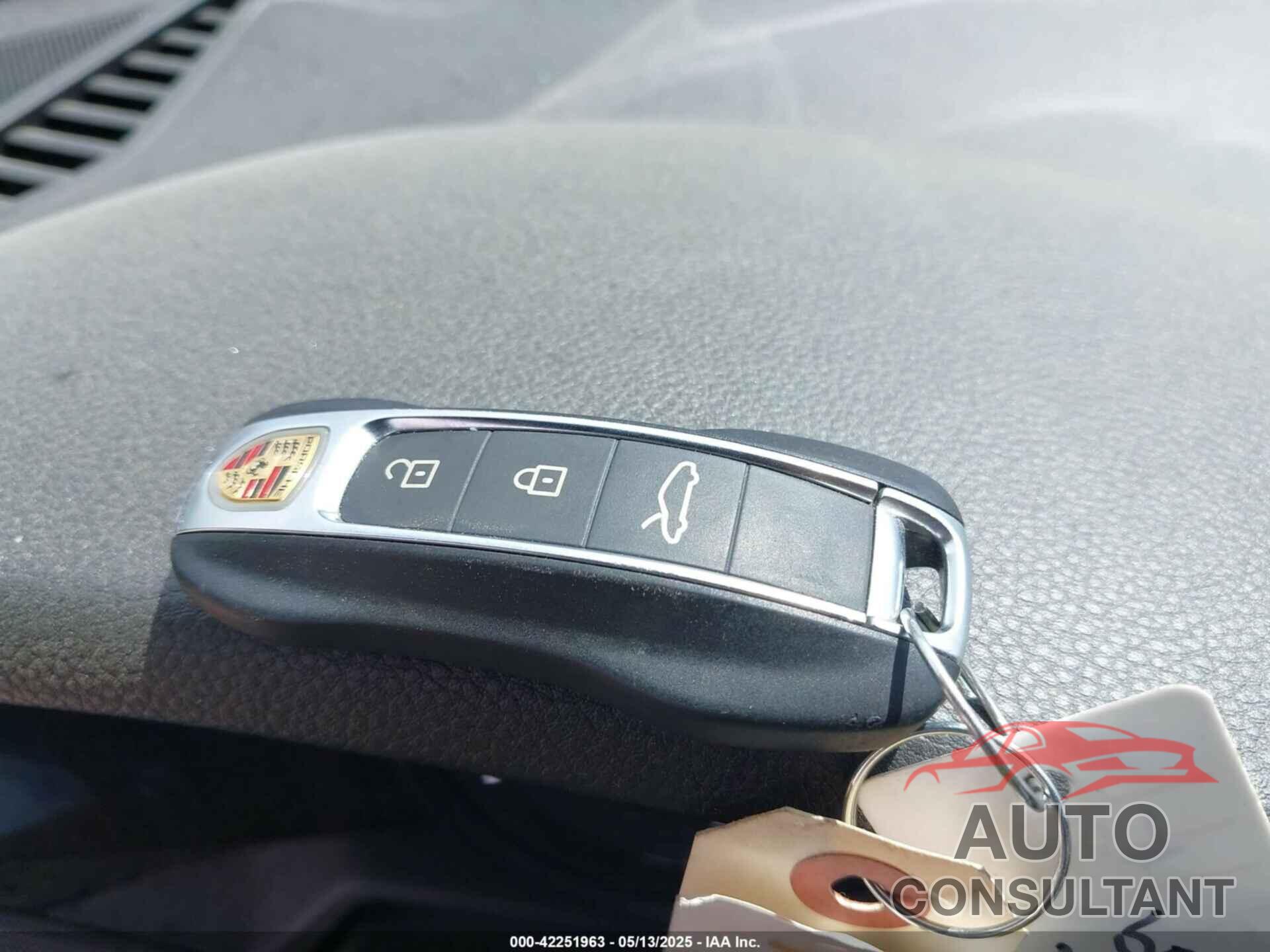 PORSCHE 911 2022 - WP0CA2A98NS236295