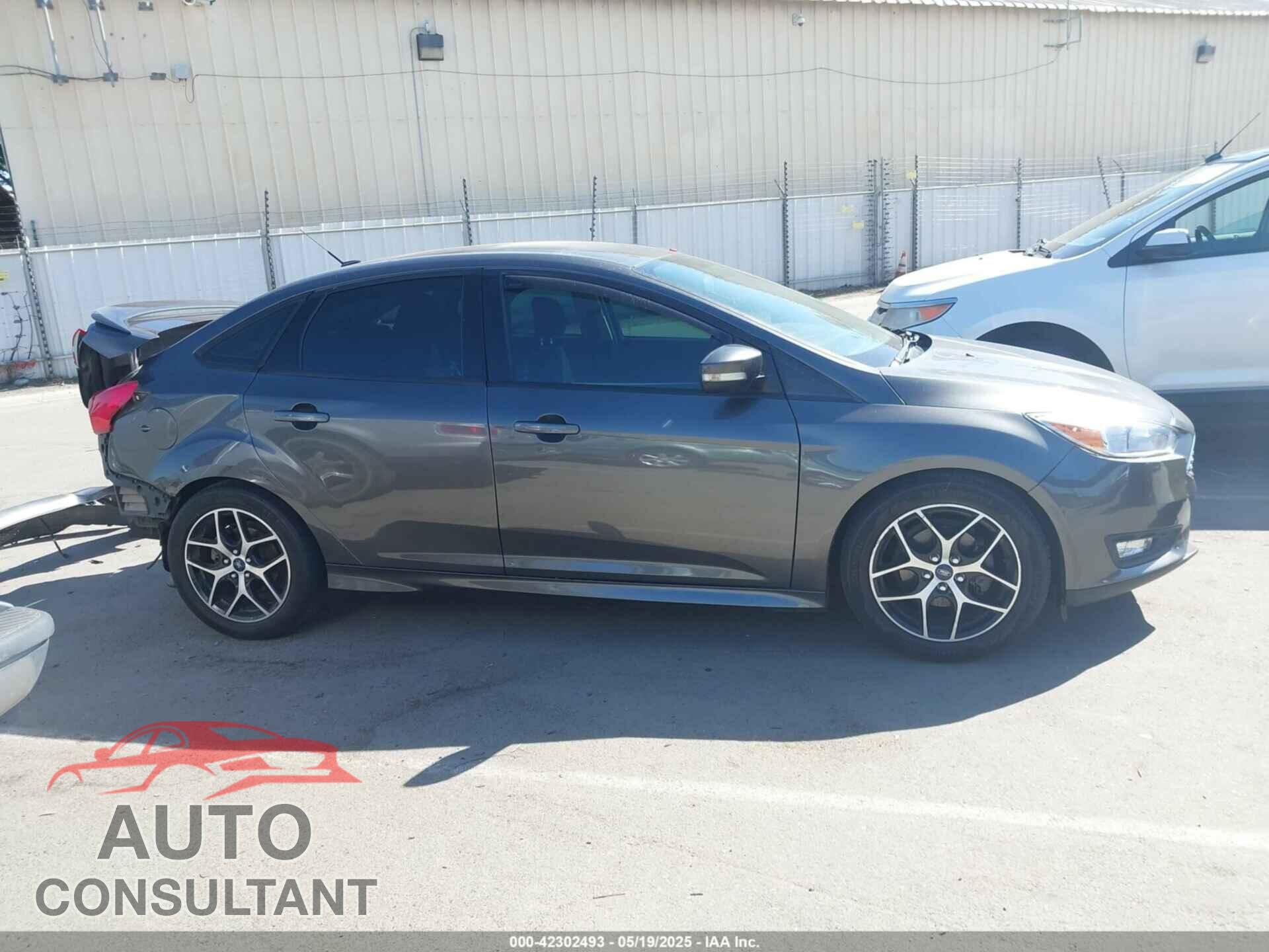 FORD FOCUS 2016 - 1FADP3F28GL282667