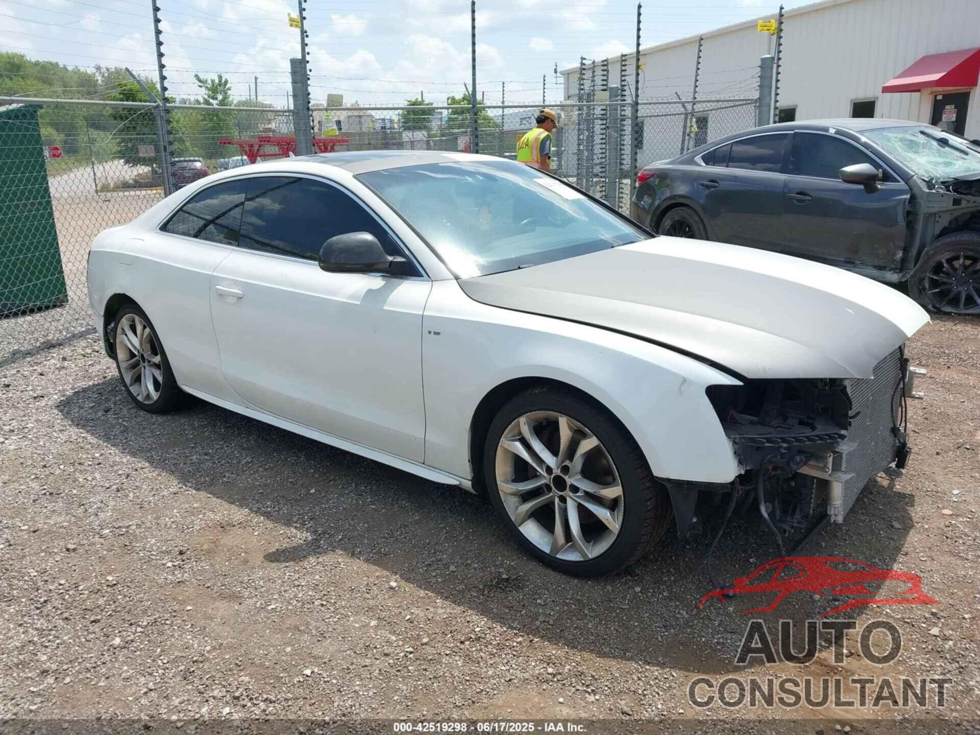 AUDI A5 2009 - WAUDK78T39A032206
