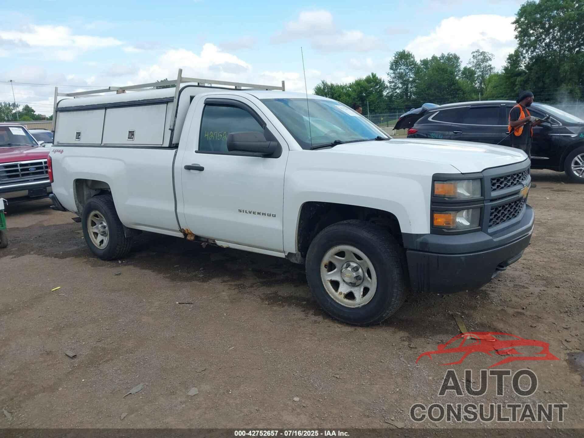 CHEVROLET SILVERADO 1500 2015 - 1GCNKPEH6FZ384636