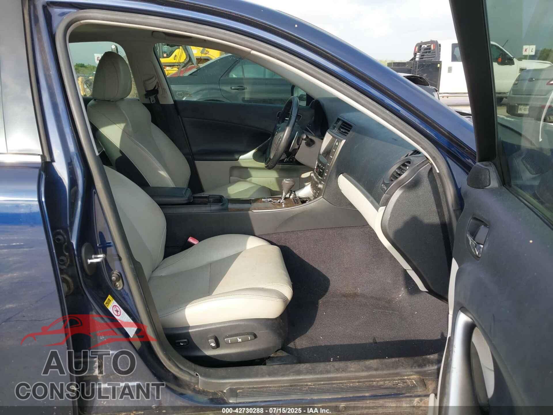LEXUS IS 250 2011 - JTHBF5C2XB5142068