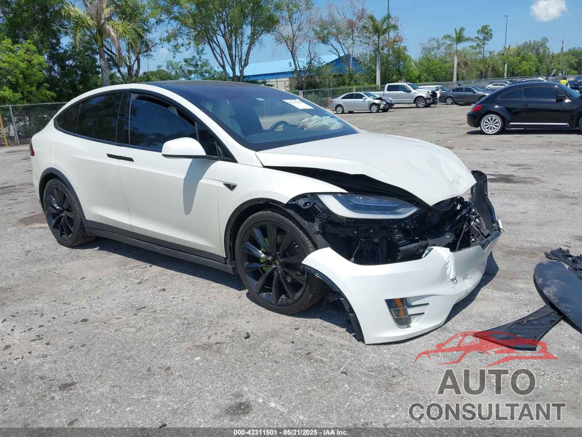 TESLA MODEL X 2016 - 5YJXCBE25GF011910