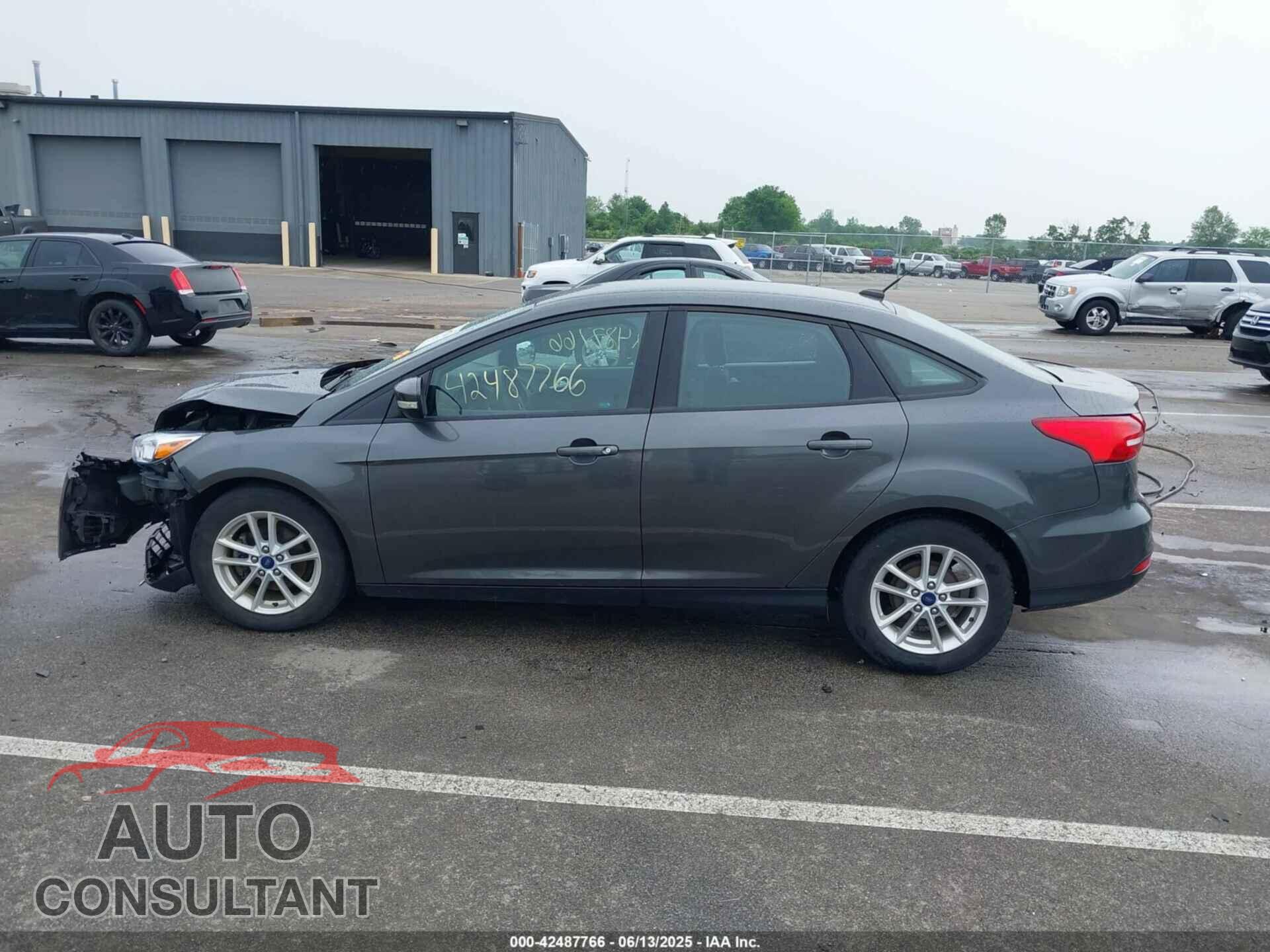 FORD FOCUS 2017 - 1FADP3F28HL235303